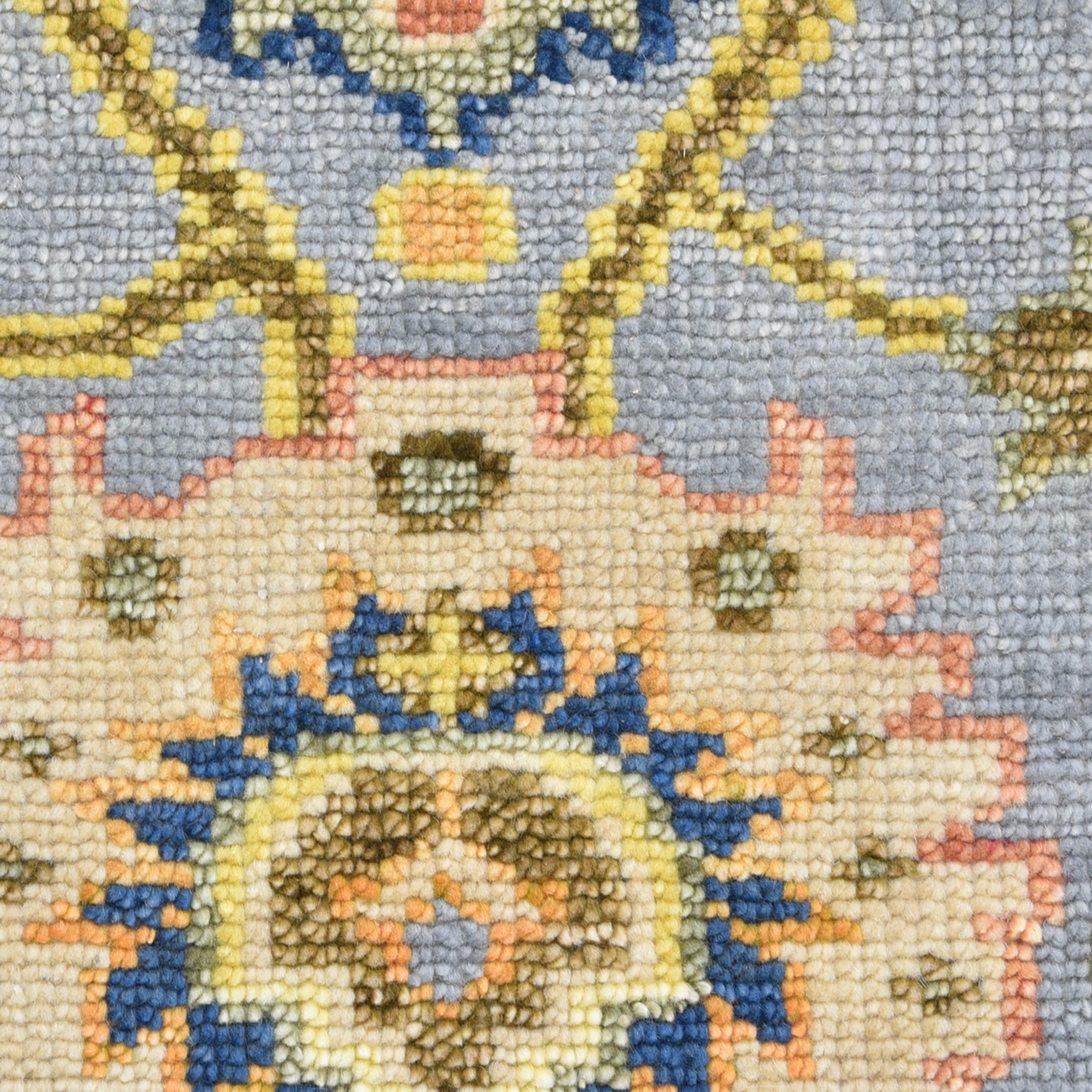 Liza Hand Knotted Contemporary Floral Light Gray Area Rug