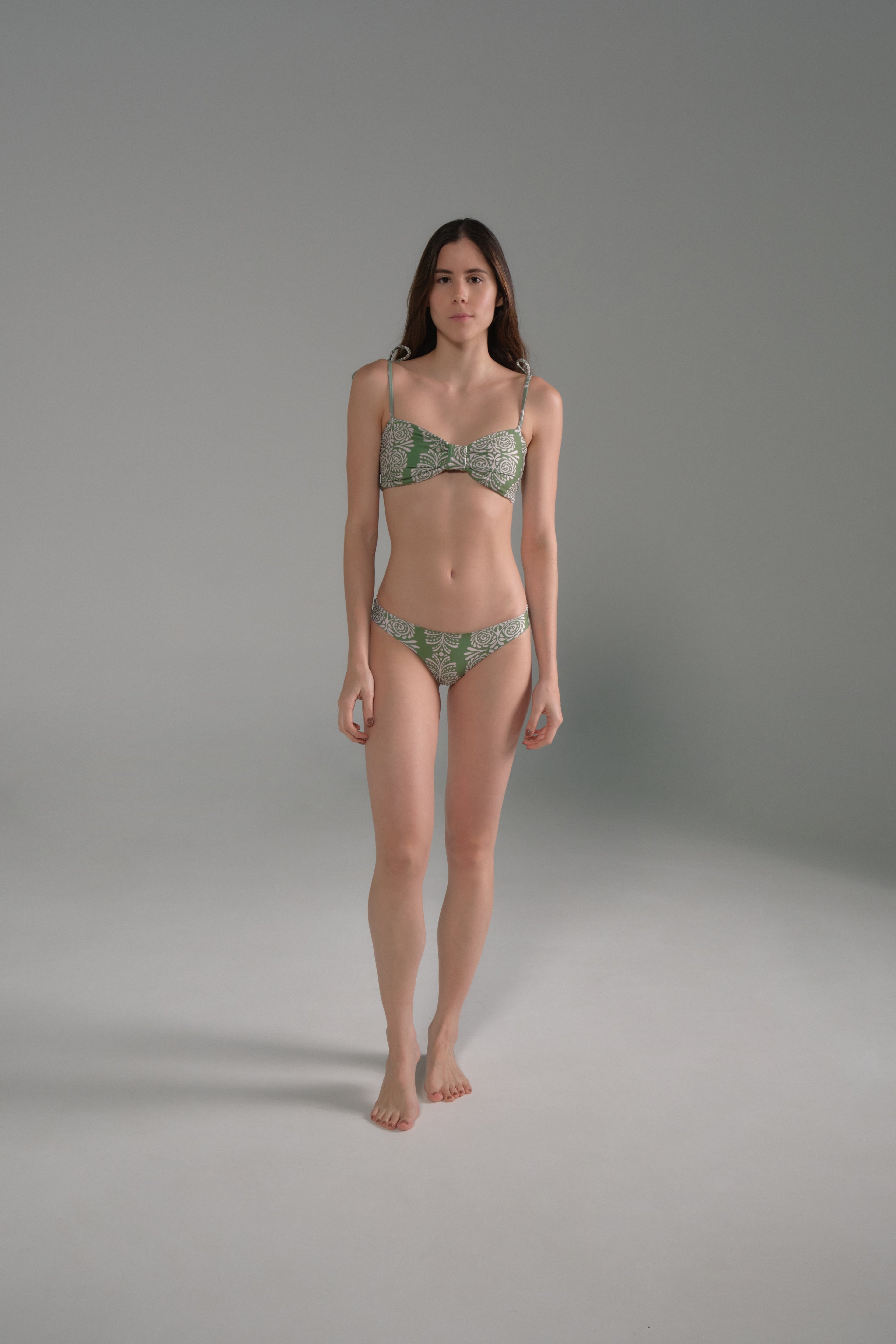 Guava Bottom / Green Arabesque