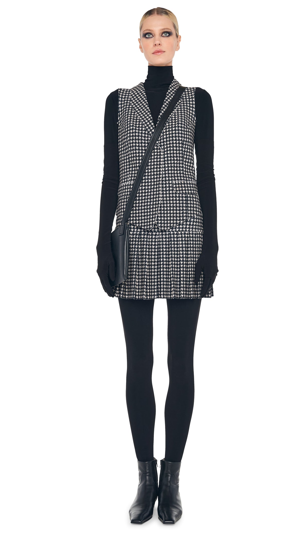 VEST WITH LAPEL