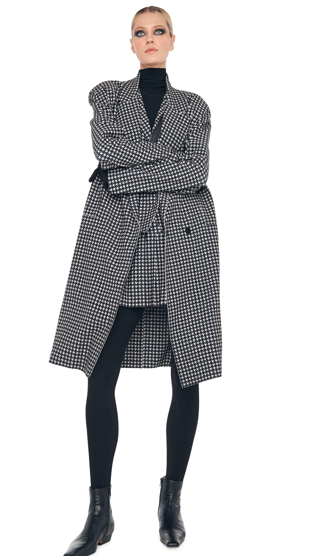 VEST WITH LAPEL