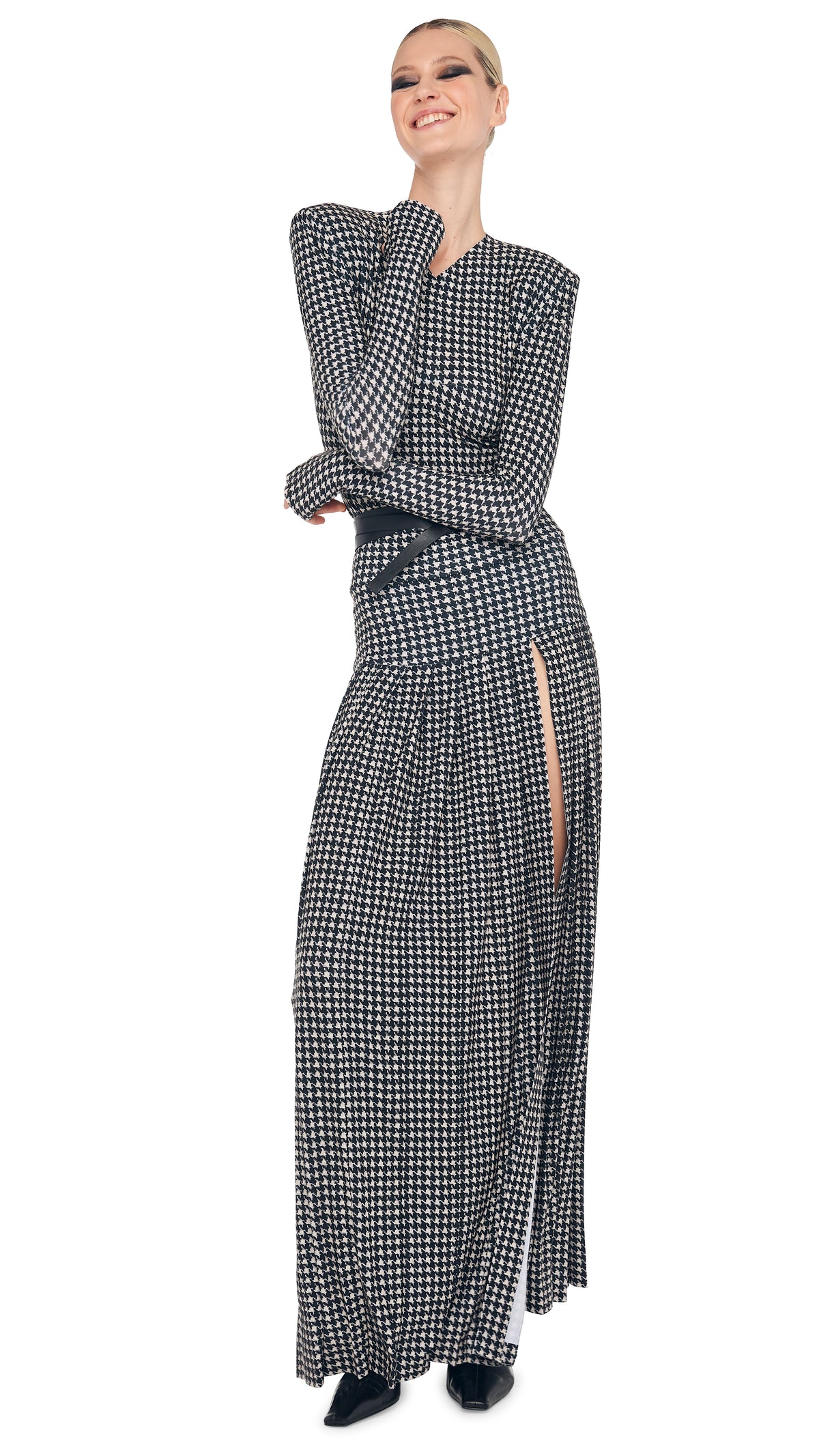 LONG SLEEVE SHOULDER PAD V NECK TOP
