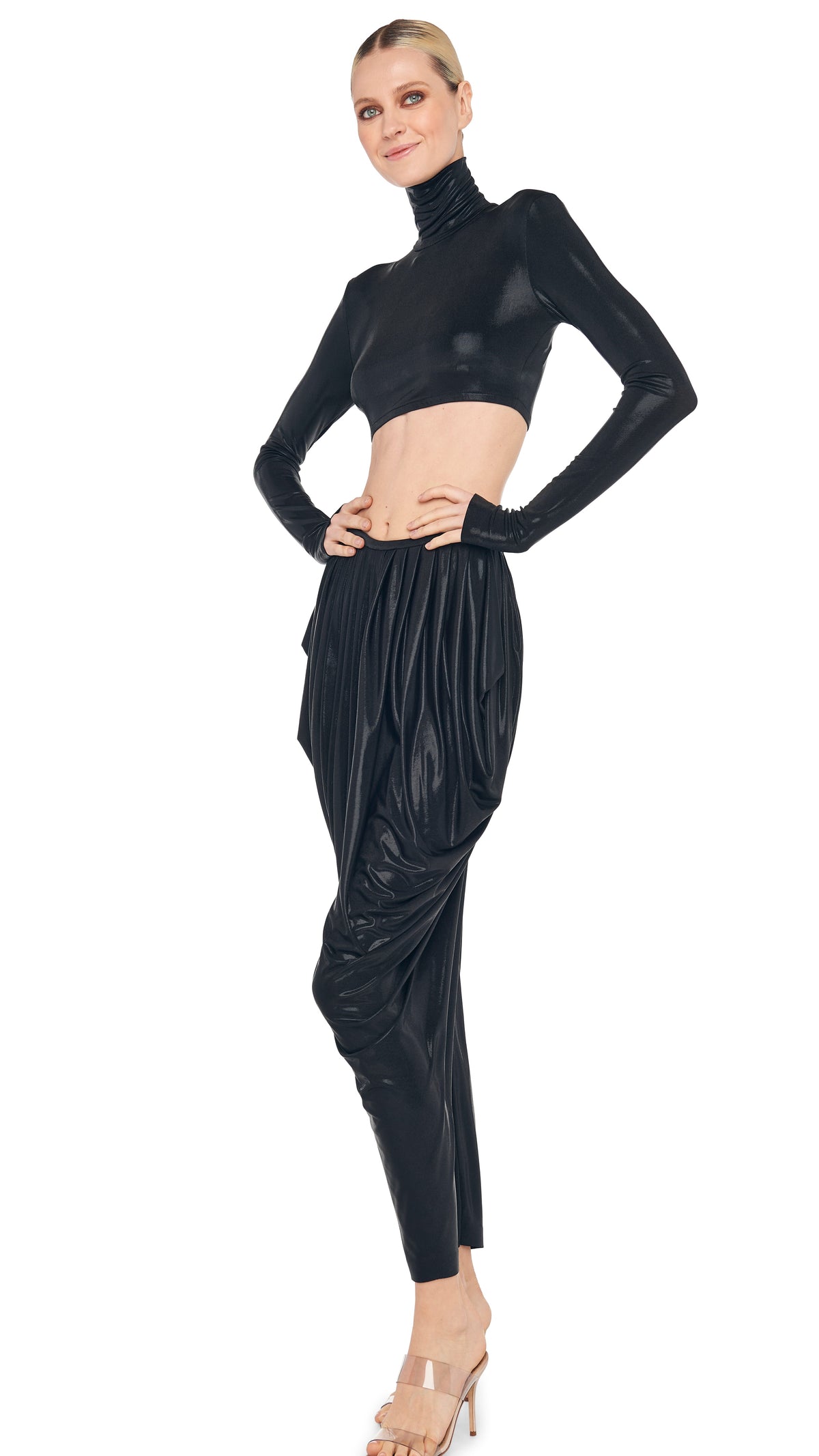 CROPPED LONG SLEEVE TURTLE TOP
