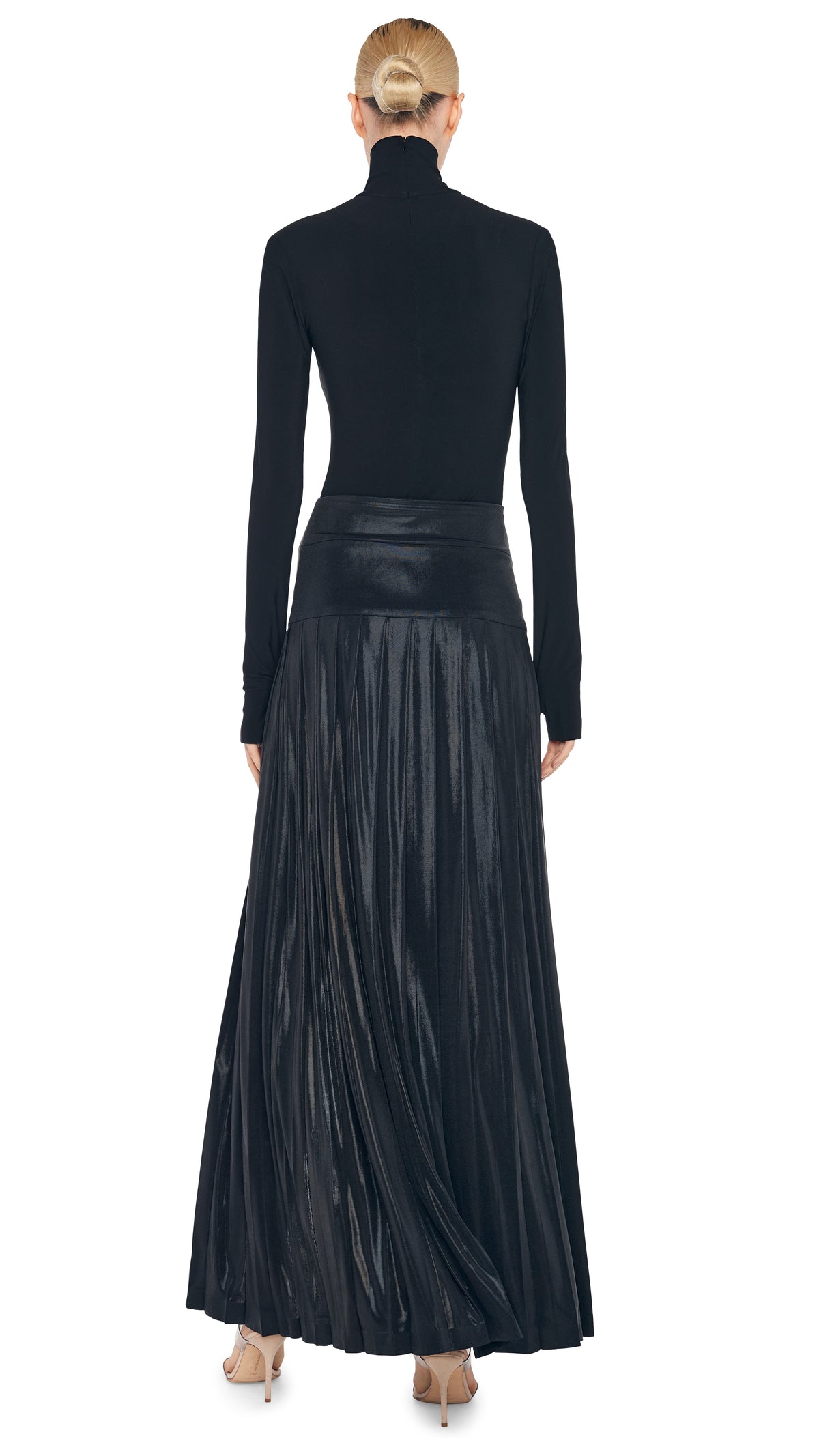PLEATED LONG SKIRT WITH SLIT