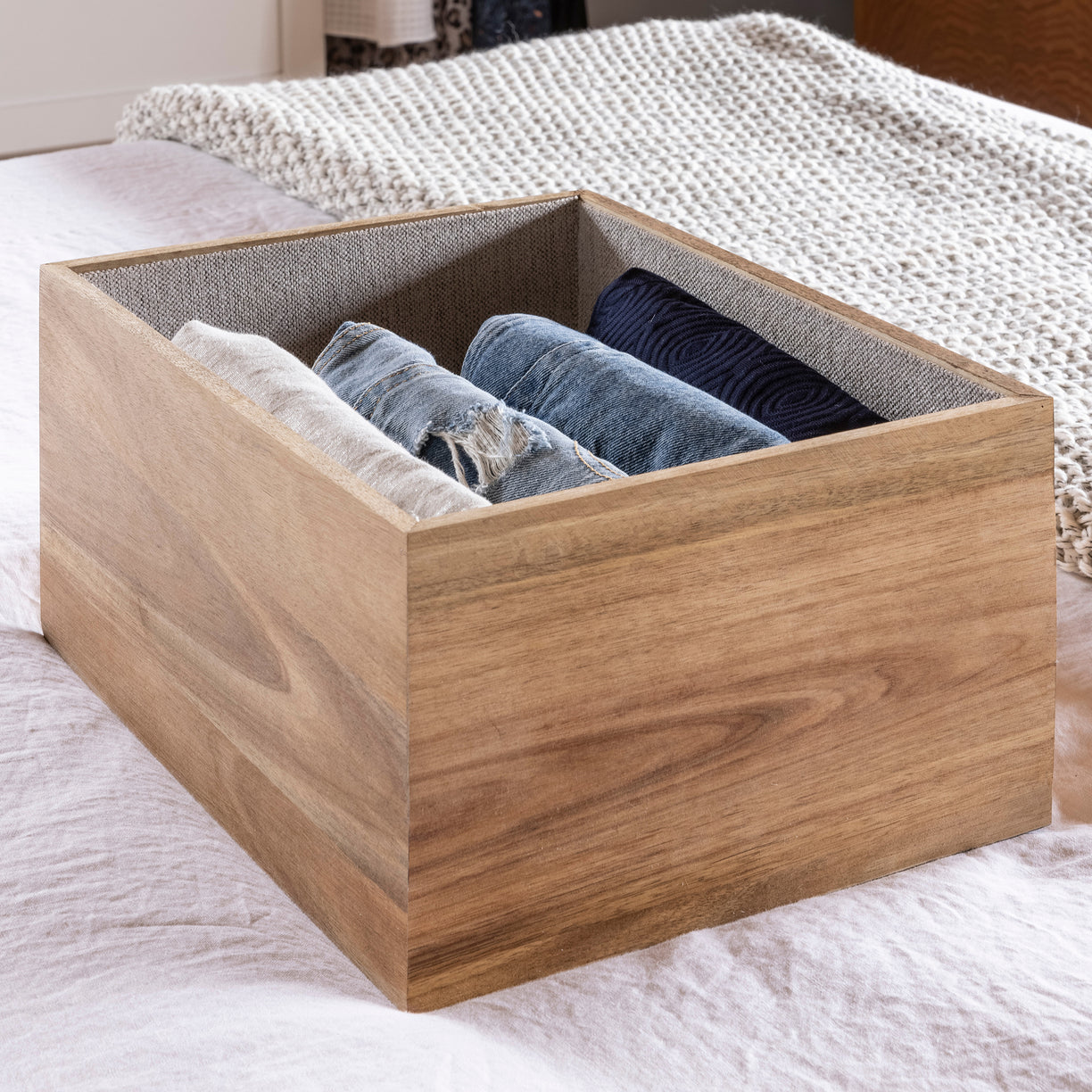 Lined Acacia Bin | Oil-rubbed Acacia