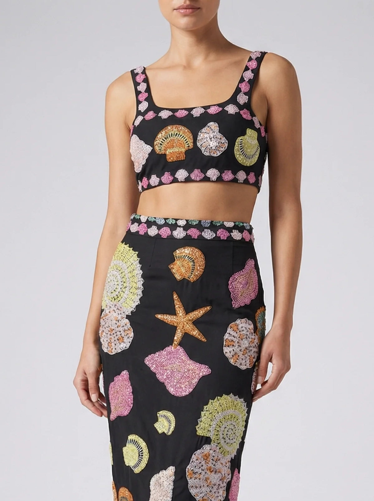 New York Hand-Embroidered Set Black