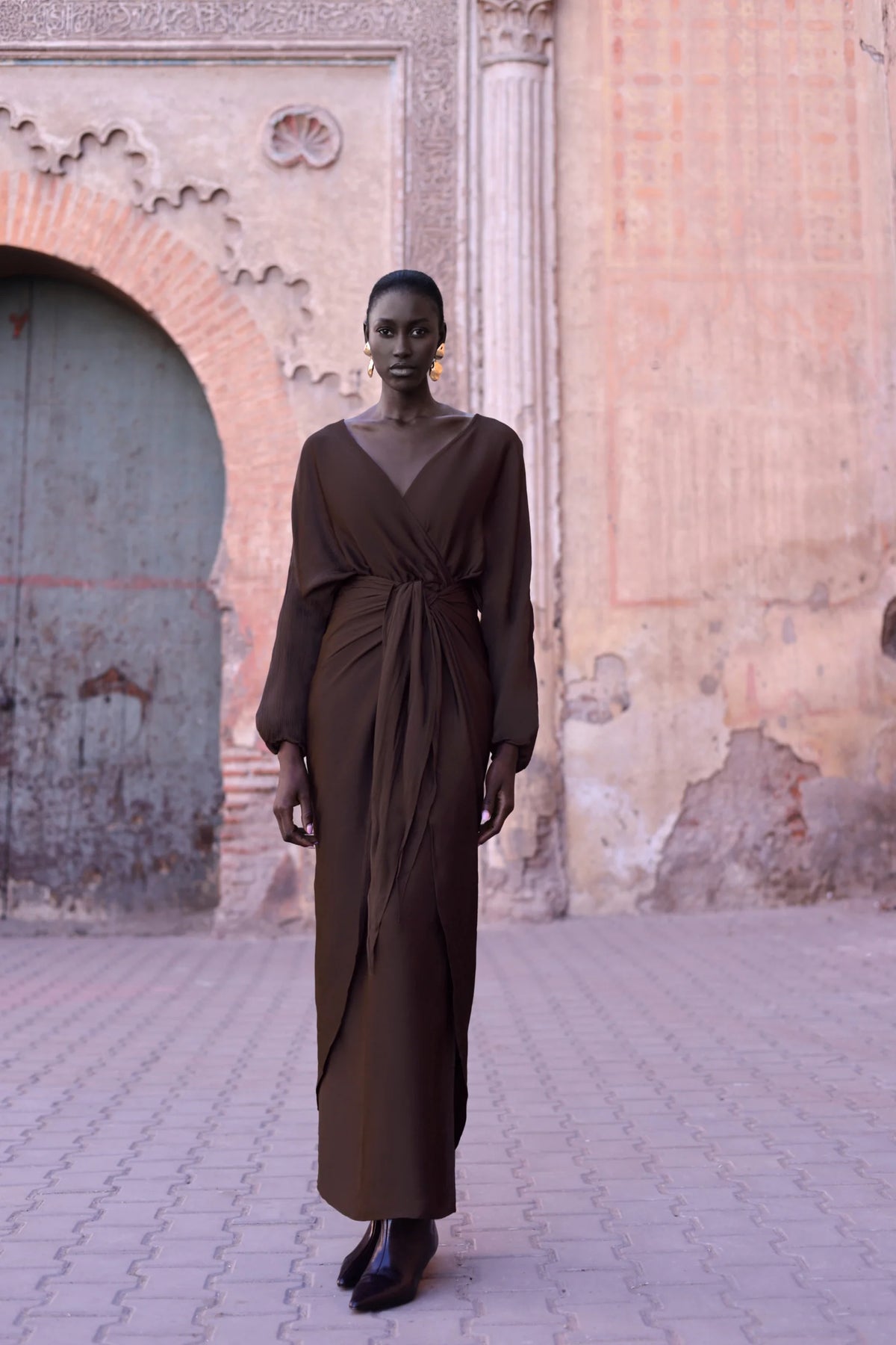 Alexa Maxi Dress by Baobab, Two-layered silhouette with Knot detail and closed back.