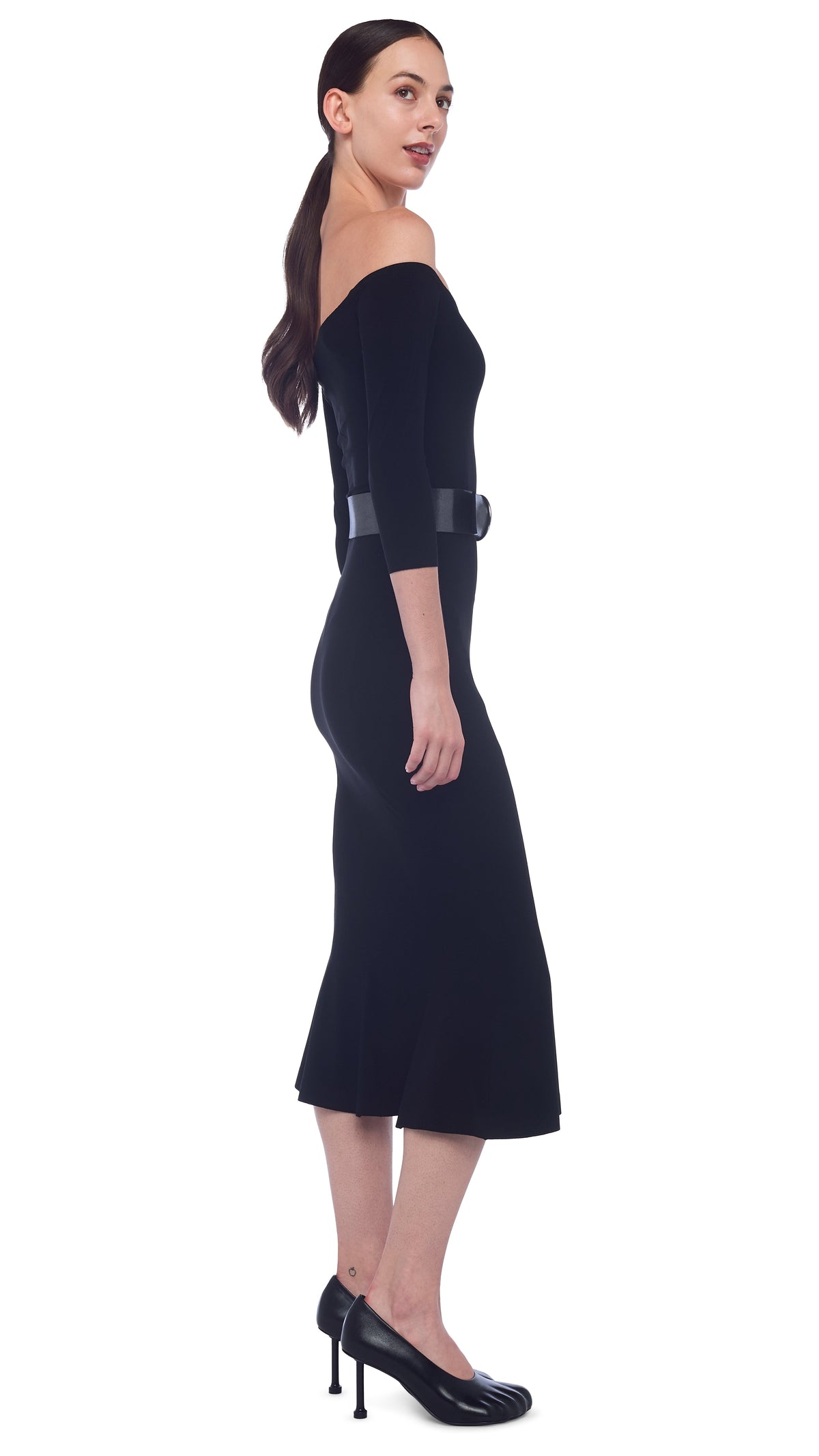 OFF SHOULDER FISHTAIL DRESS