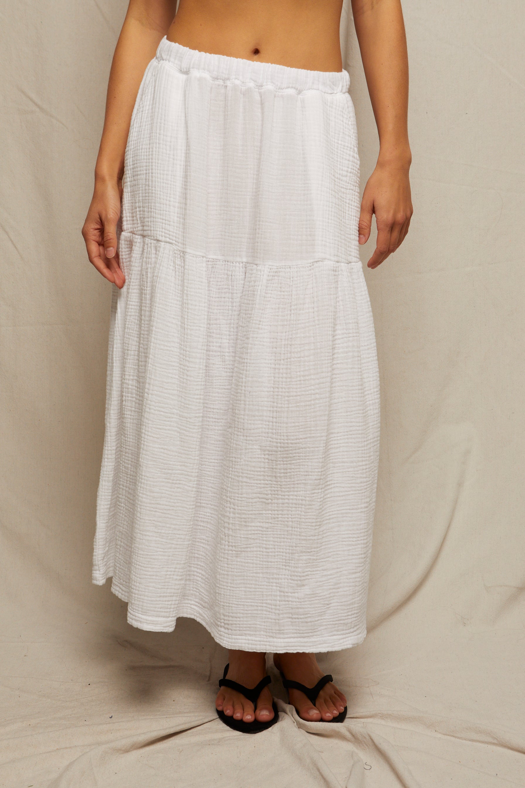 bella double gauze pull on skirt | white