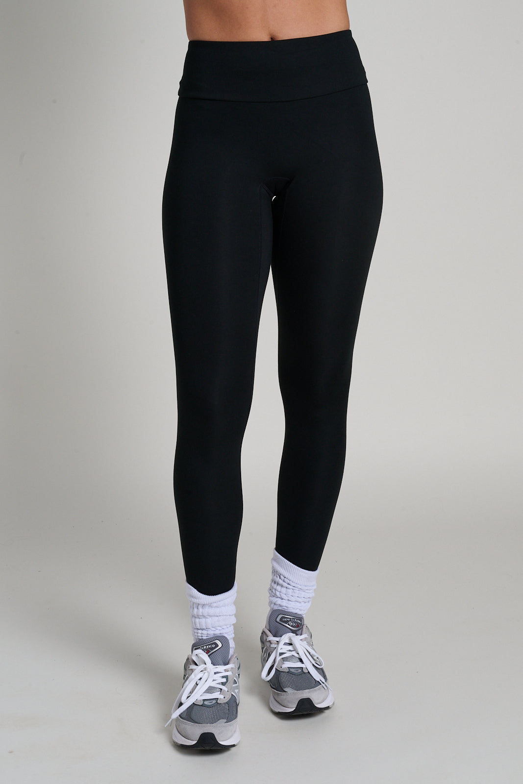 Booty Scrunch PureLuxe V-Back Legging | Fabletics