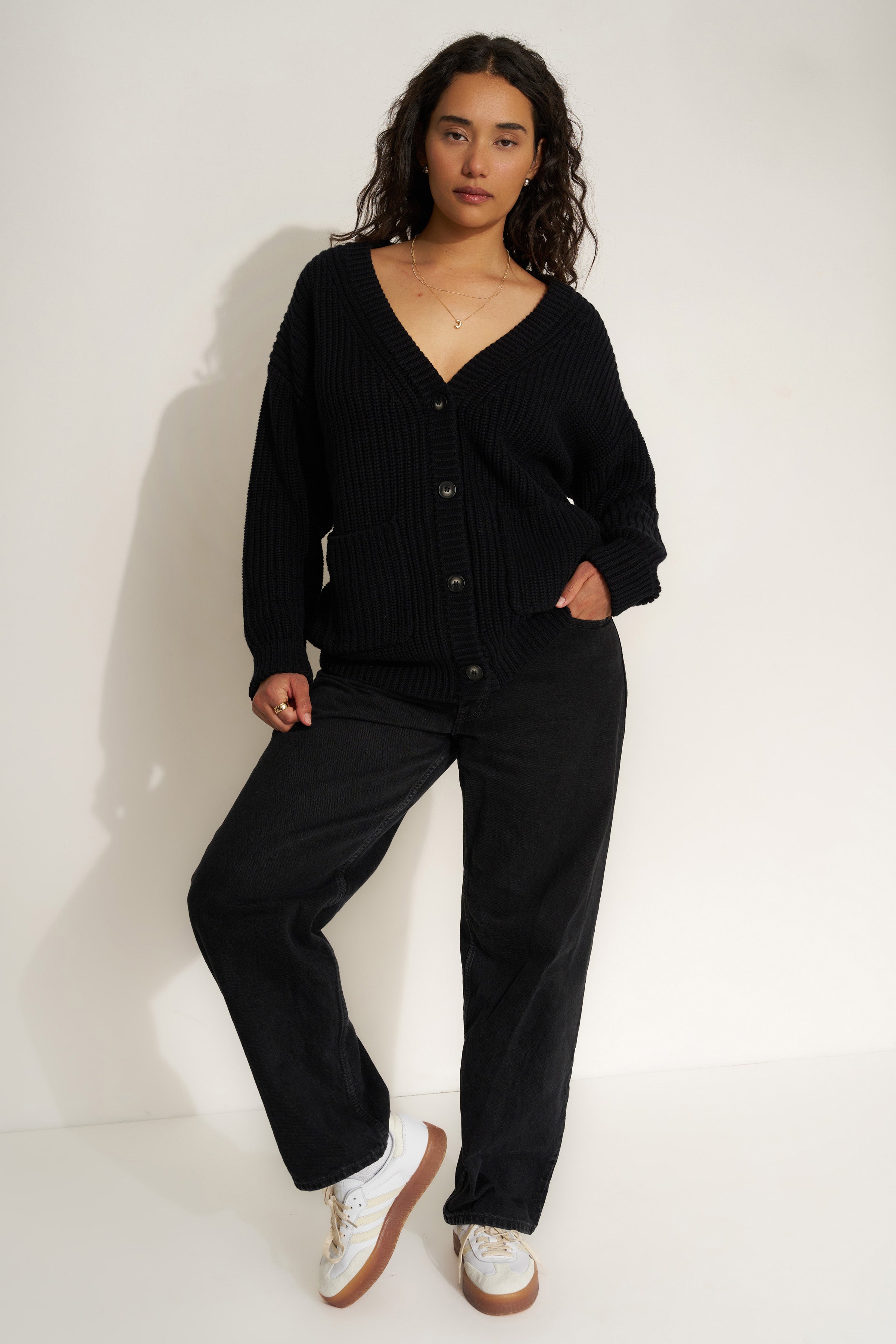 The Cardigan - Black