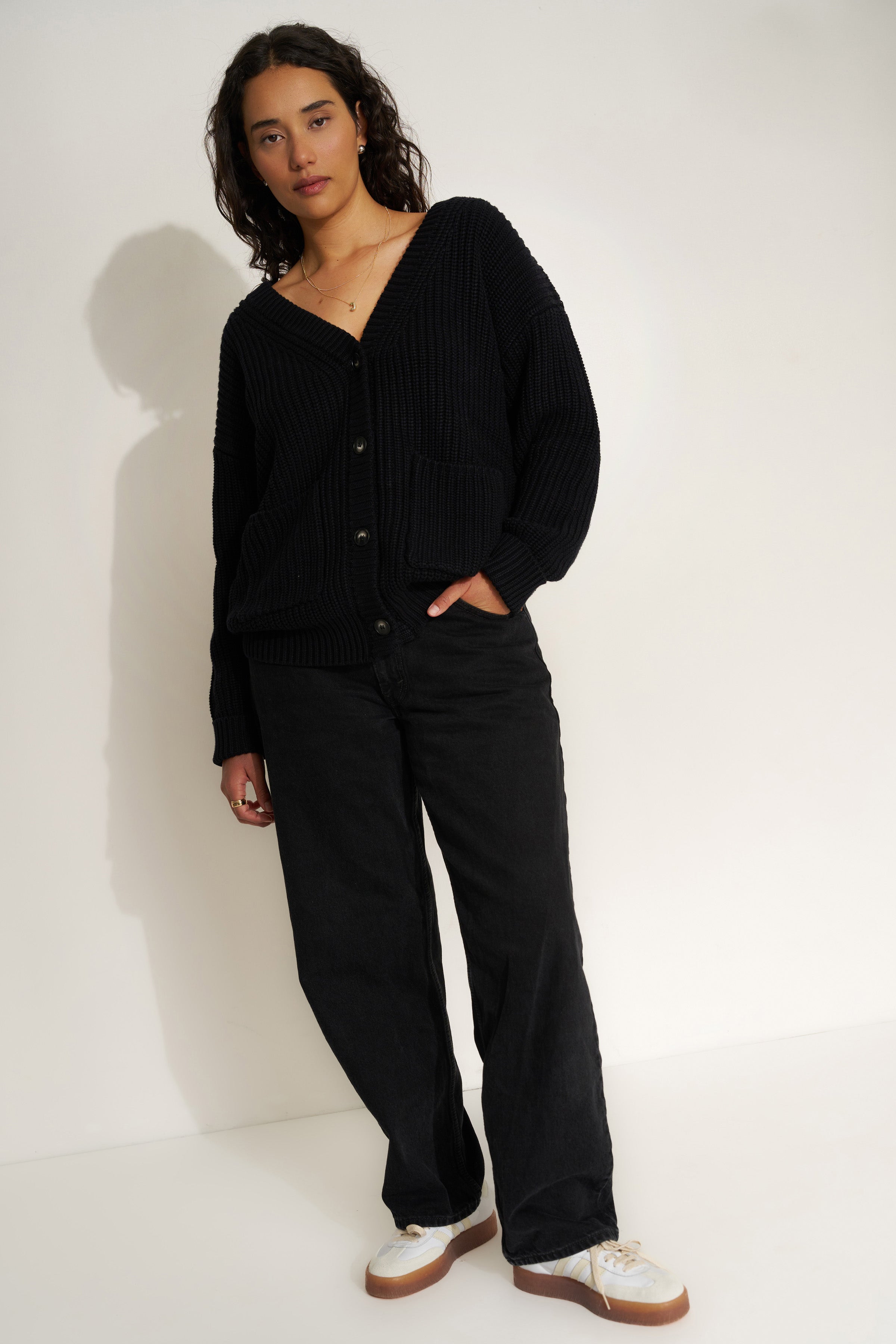 The Cardigan - Black