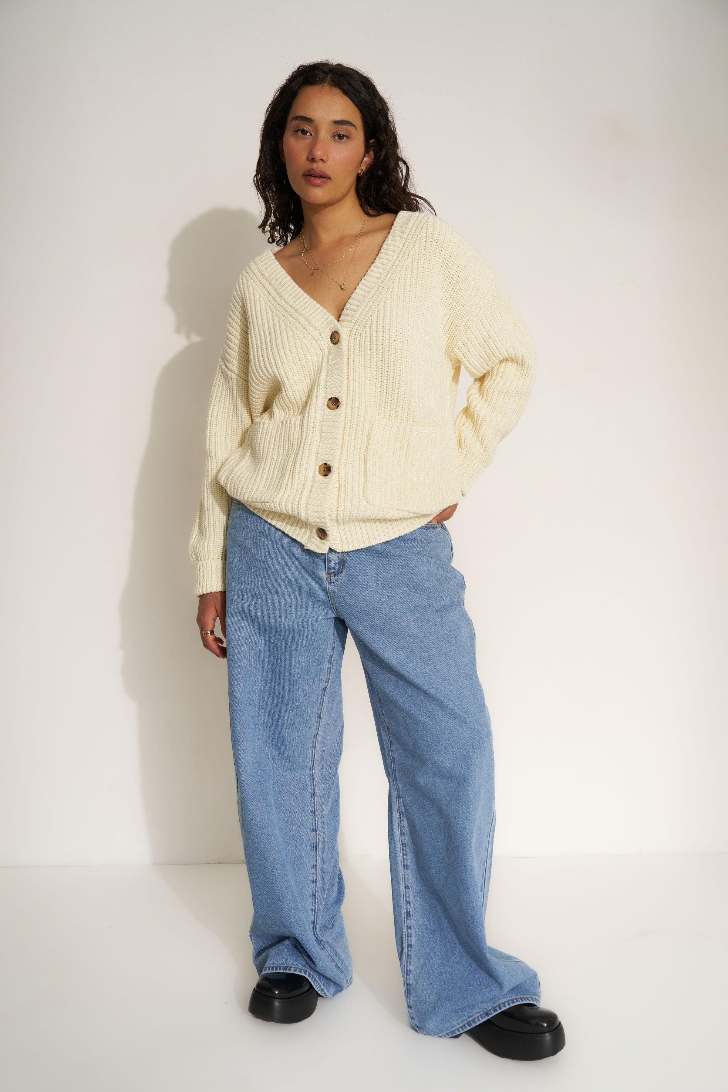 The Cardigan - Creme