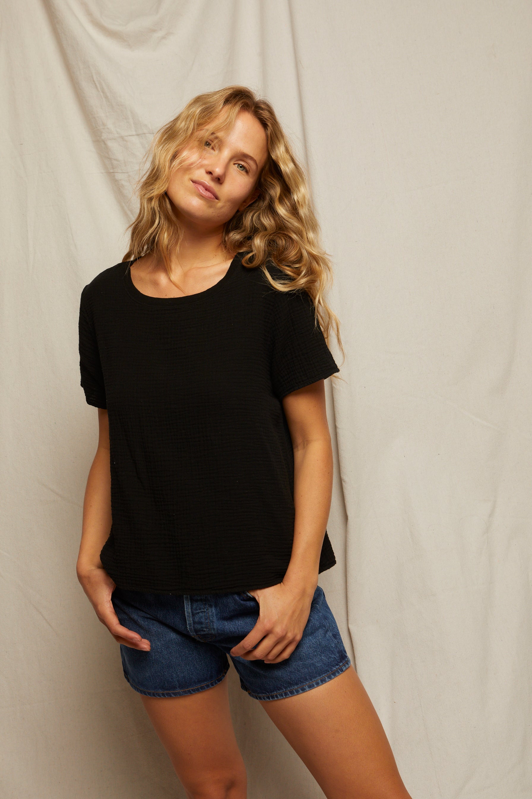 charlotte double gauze tee | true black