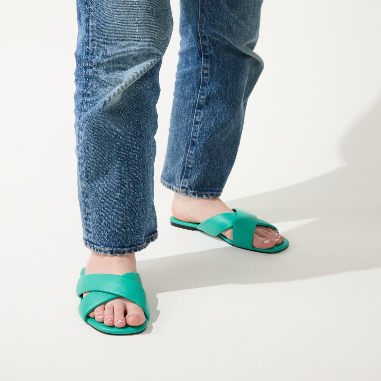 DELANCEY IN TEAL LEATHER - Yosi Samra  -
