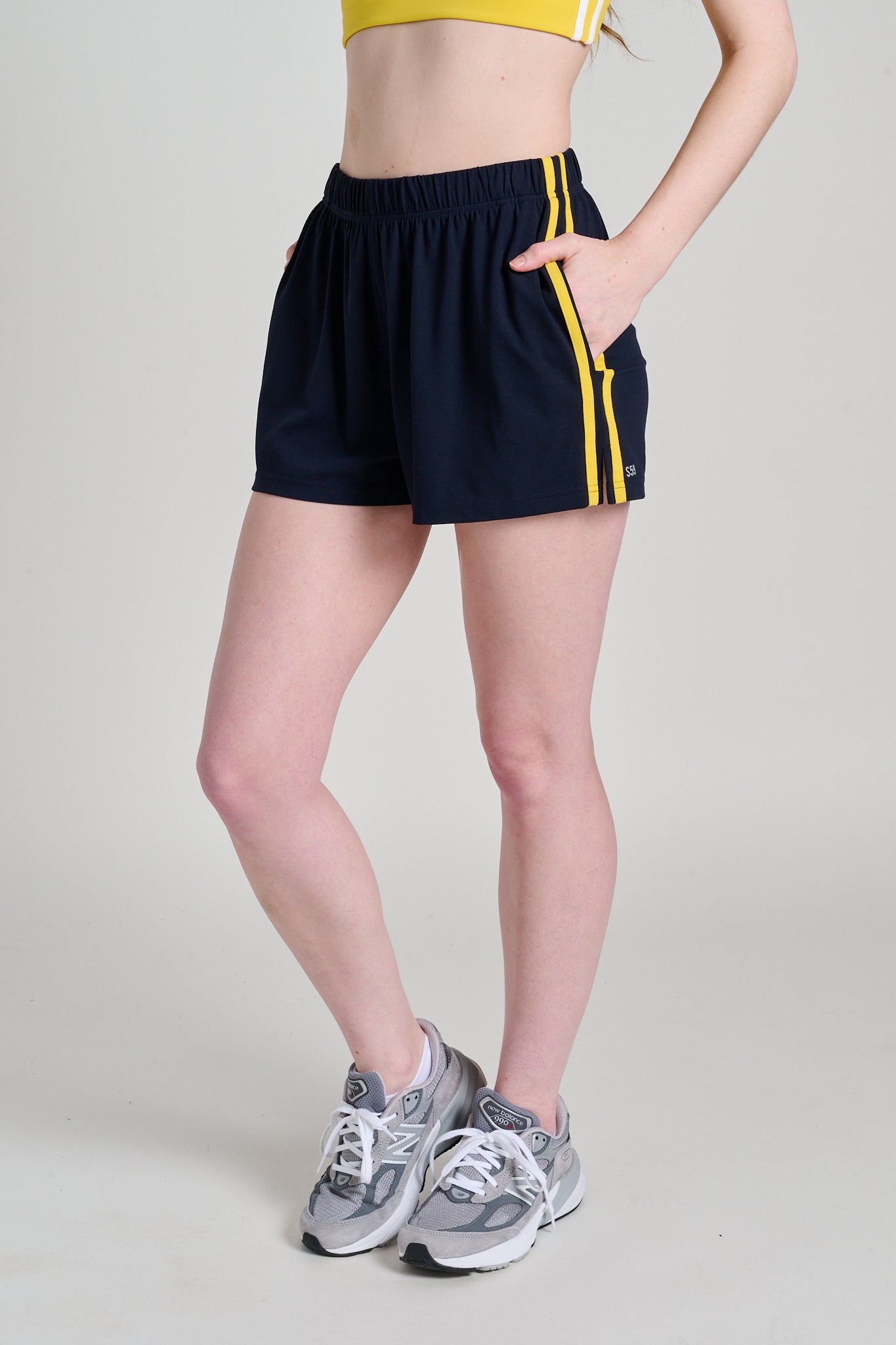 Ella Airweight Track Short | Splits59