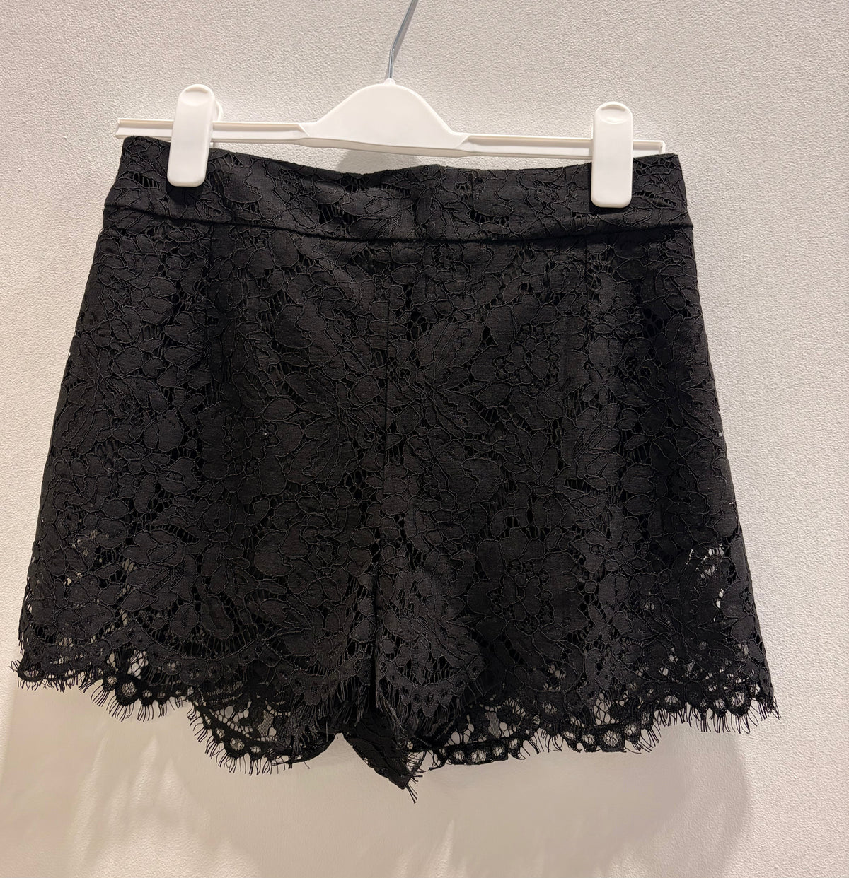 Emery Shorts (Black)