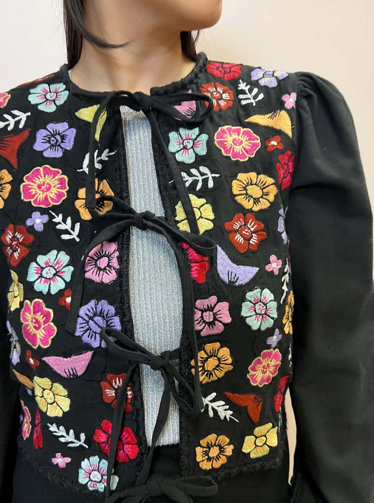 Endora Embroidered Blouse | Black