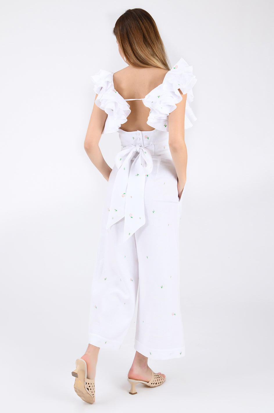 Anais Pant | White