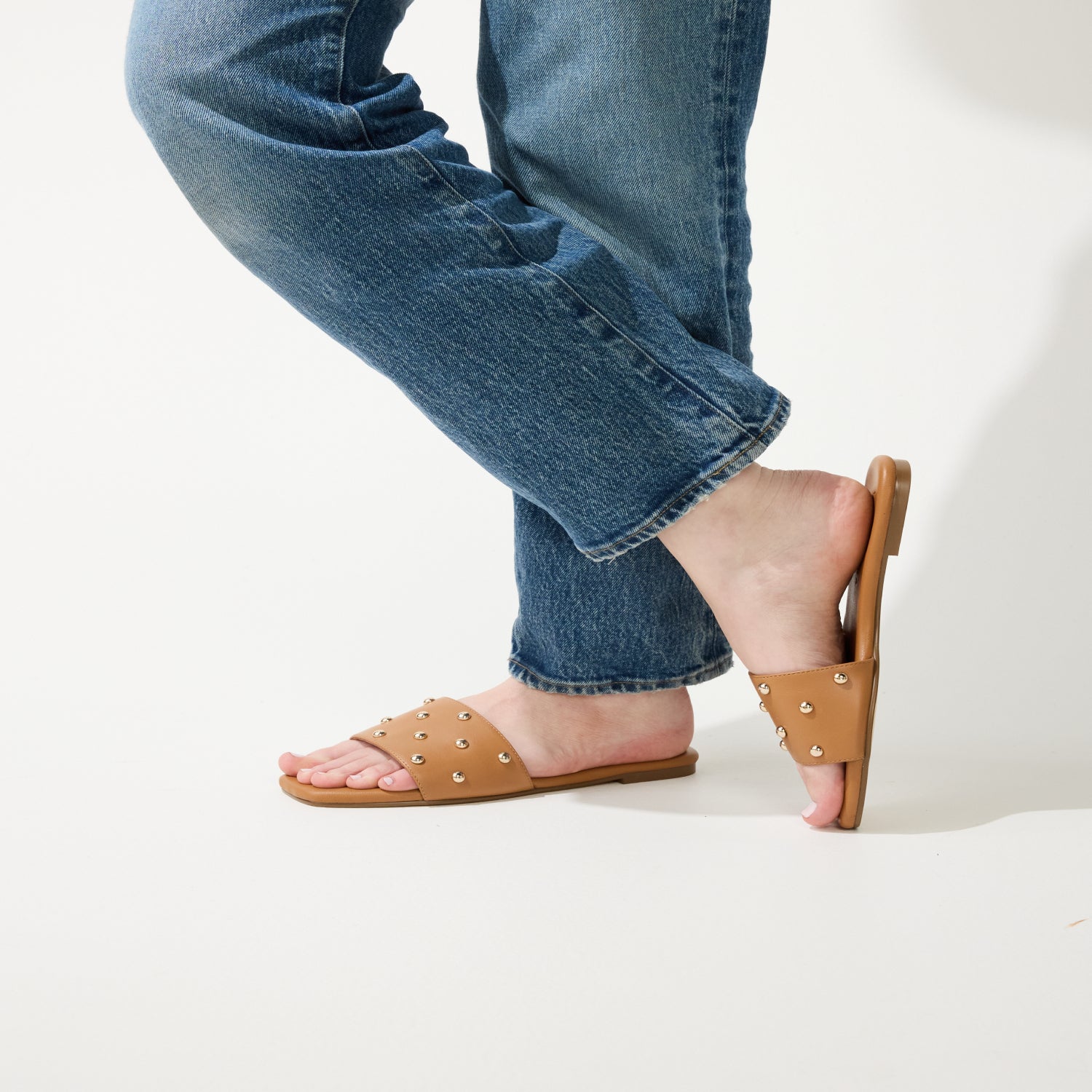 HARLEY IN WHISKEY LEATHER - Yosi Samra  -
