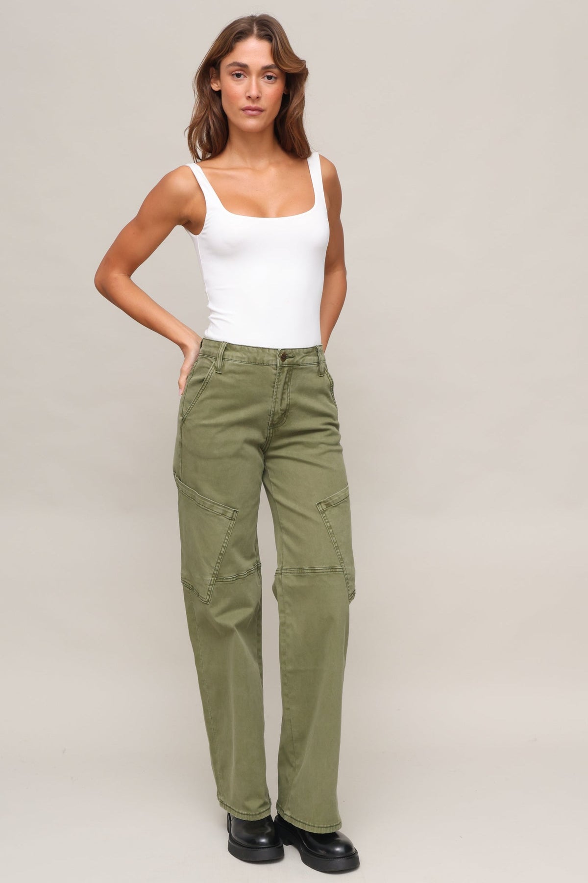 GREEN