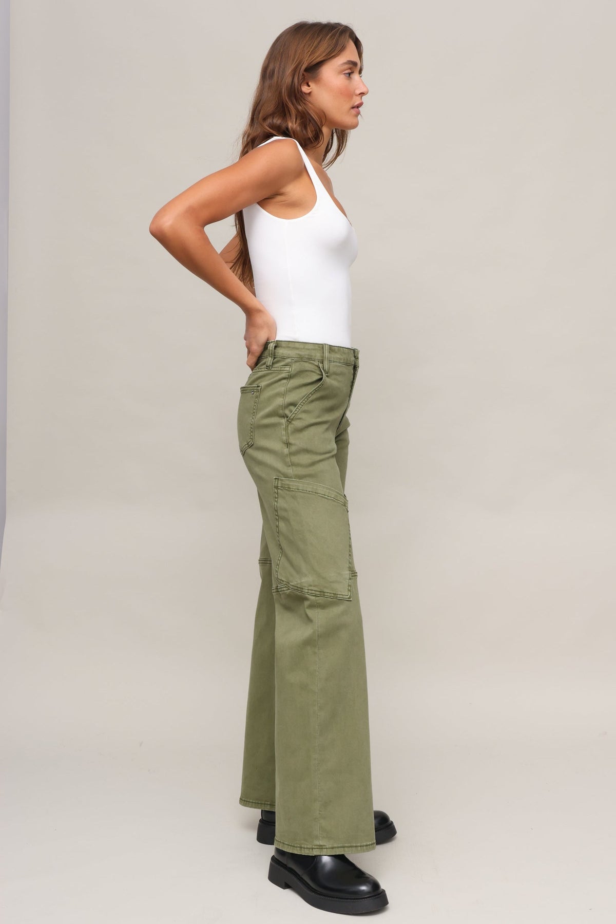 GREEN