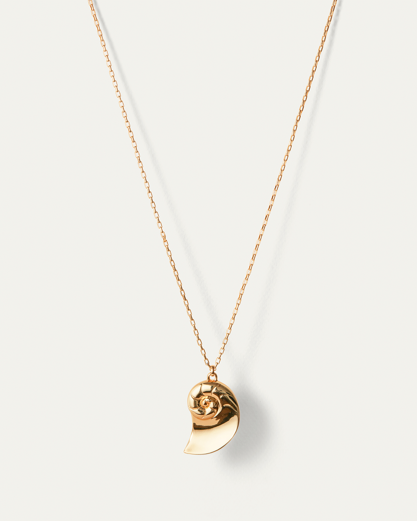 Dylan Pendant Necklace Gold