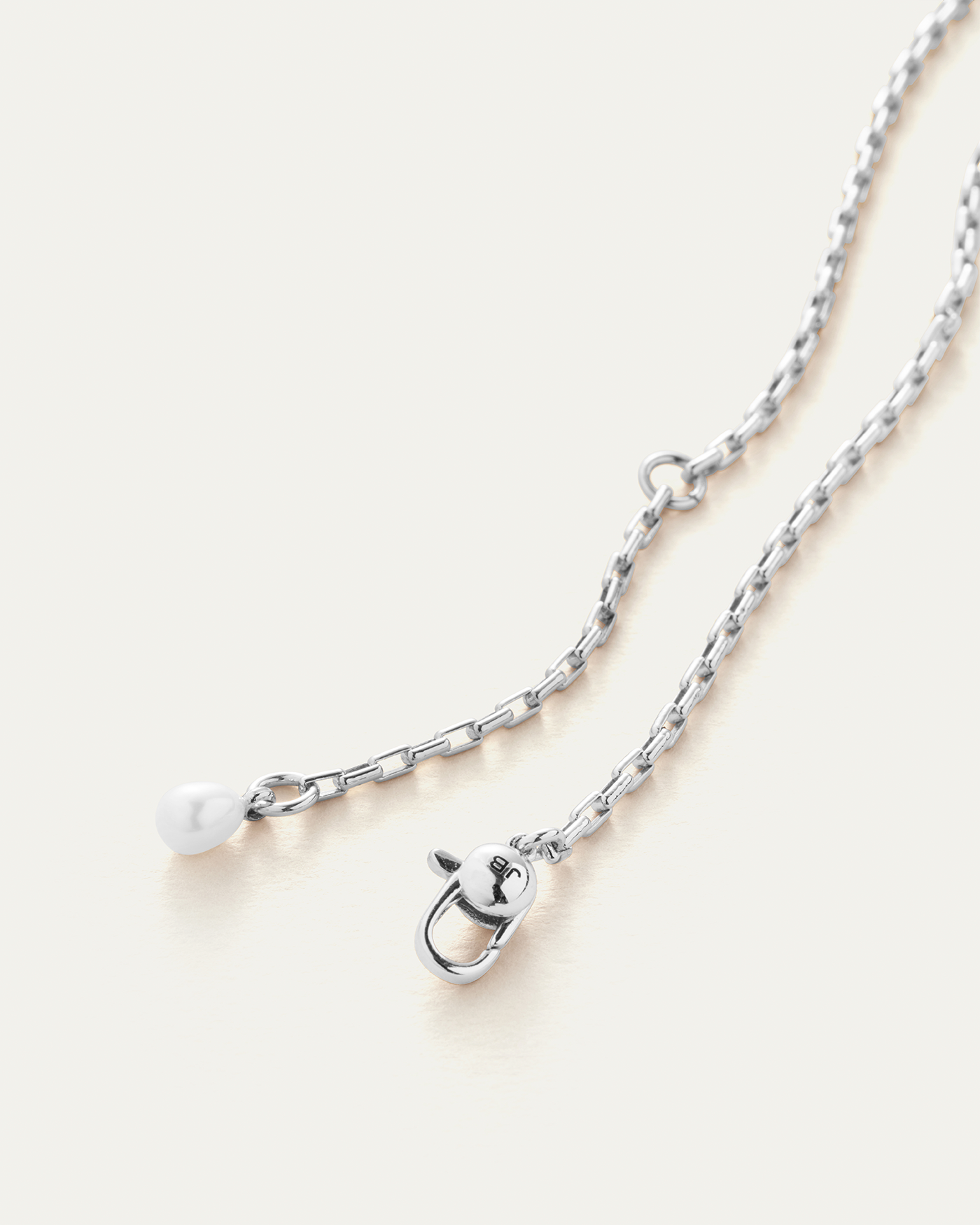 Dylan Pendant Necklace Silver