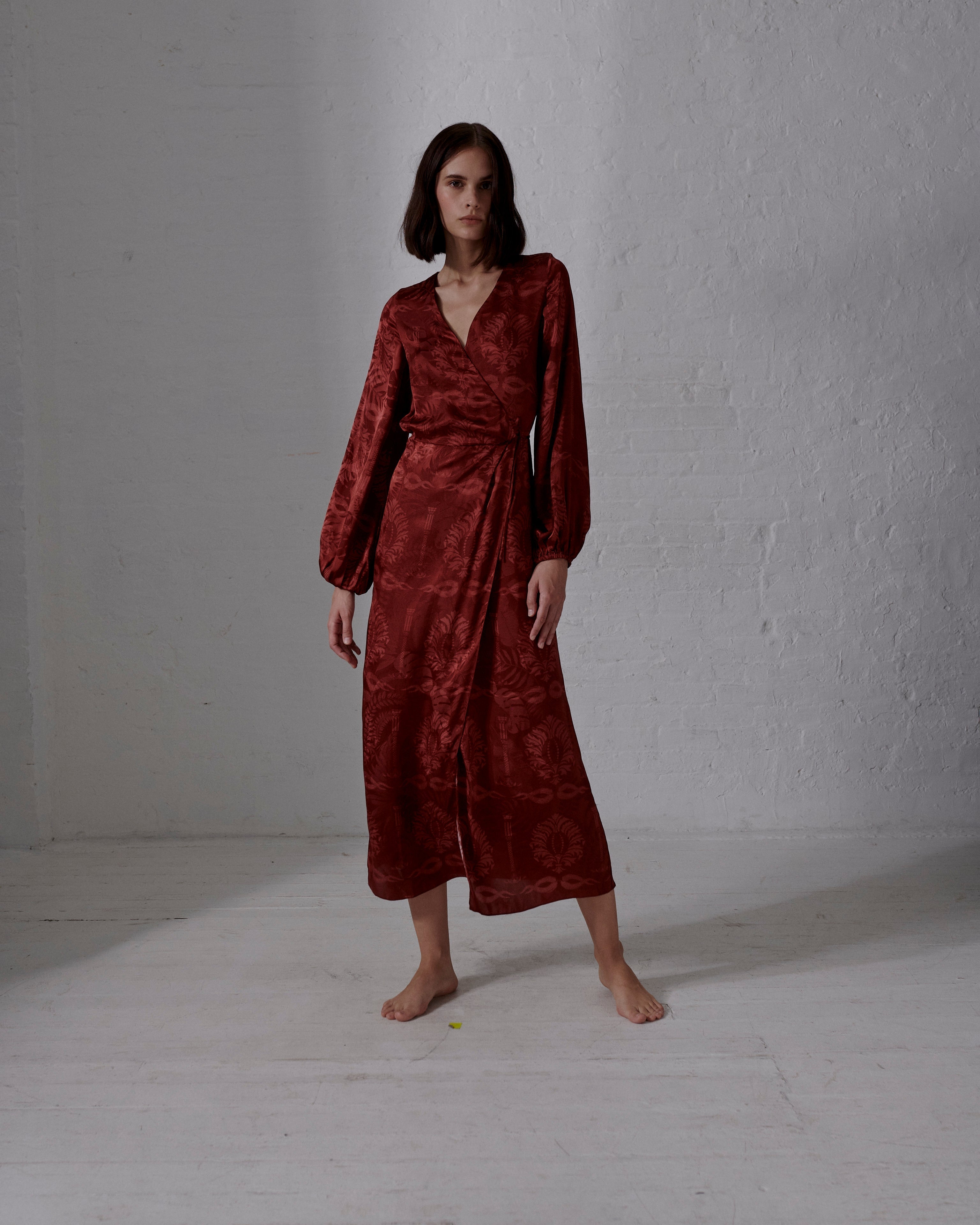 Tertulia Jacquard Maxi Dress / Wine