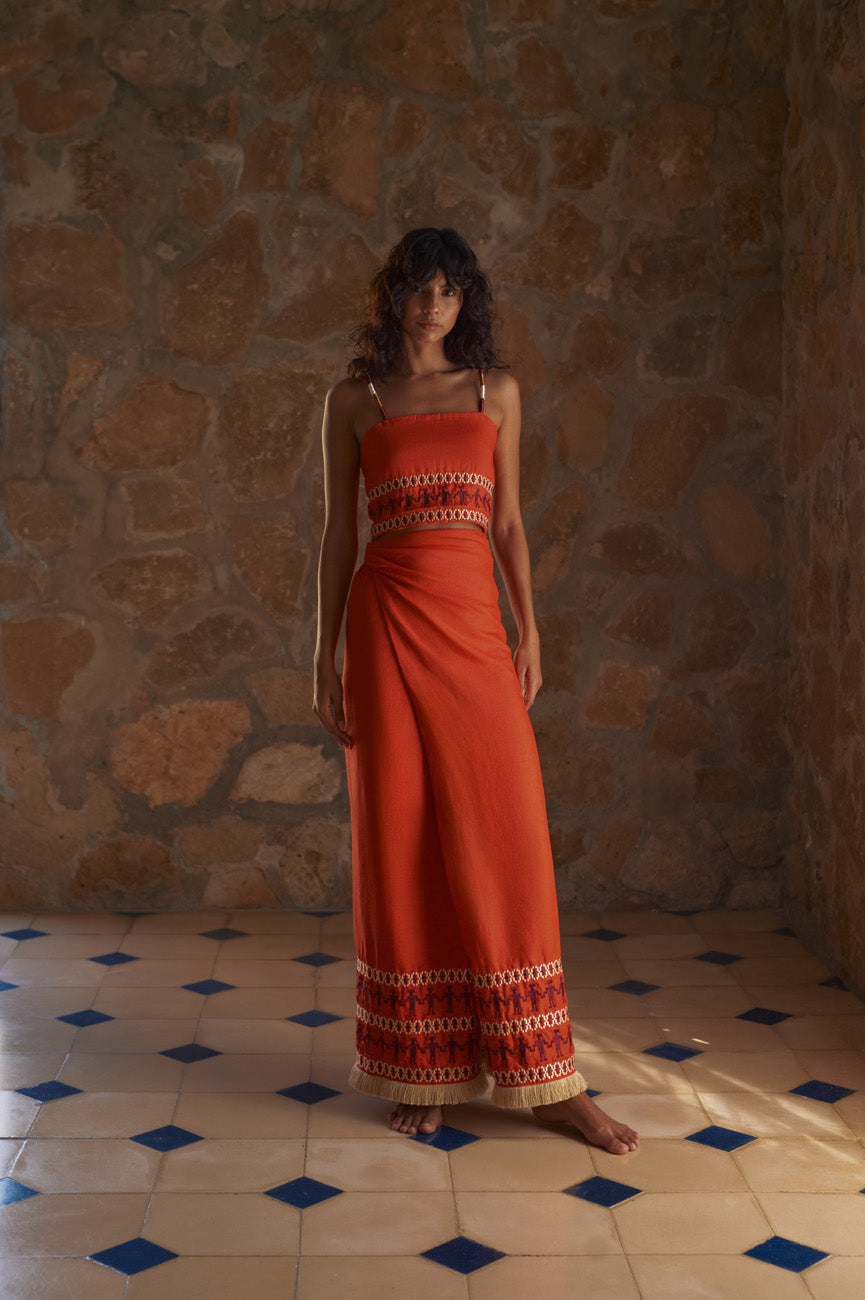 Guainia Linen Top / Red Embroidered
