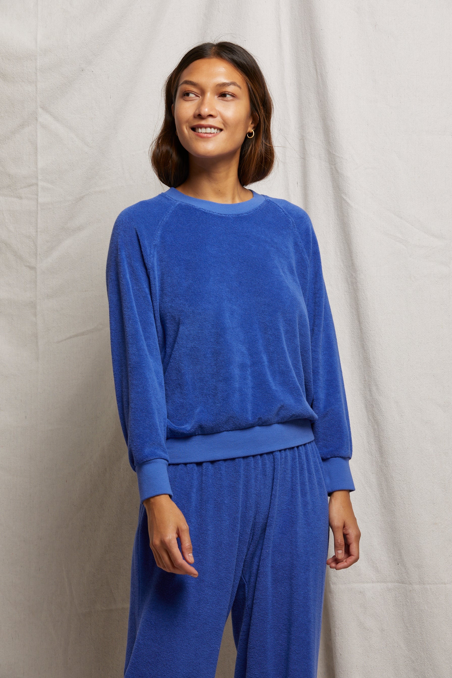 Saylor  - Violet Blue | Perfect White Tee
