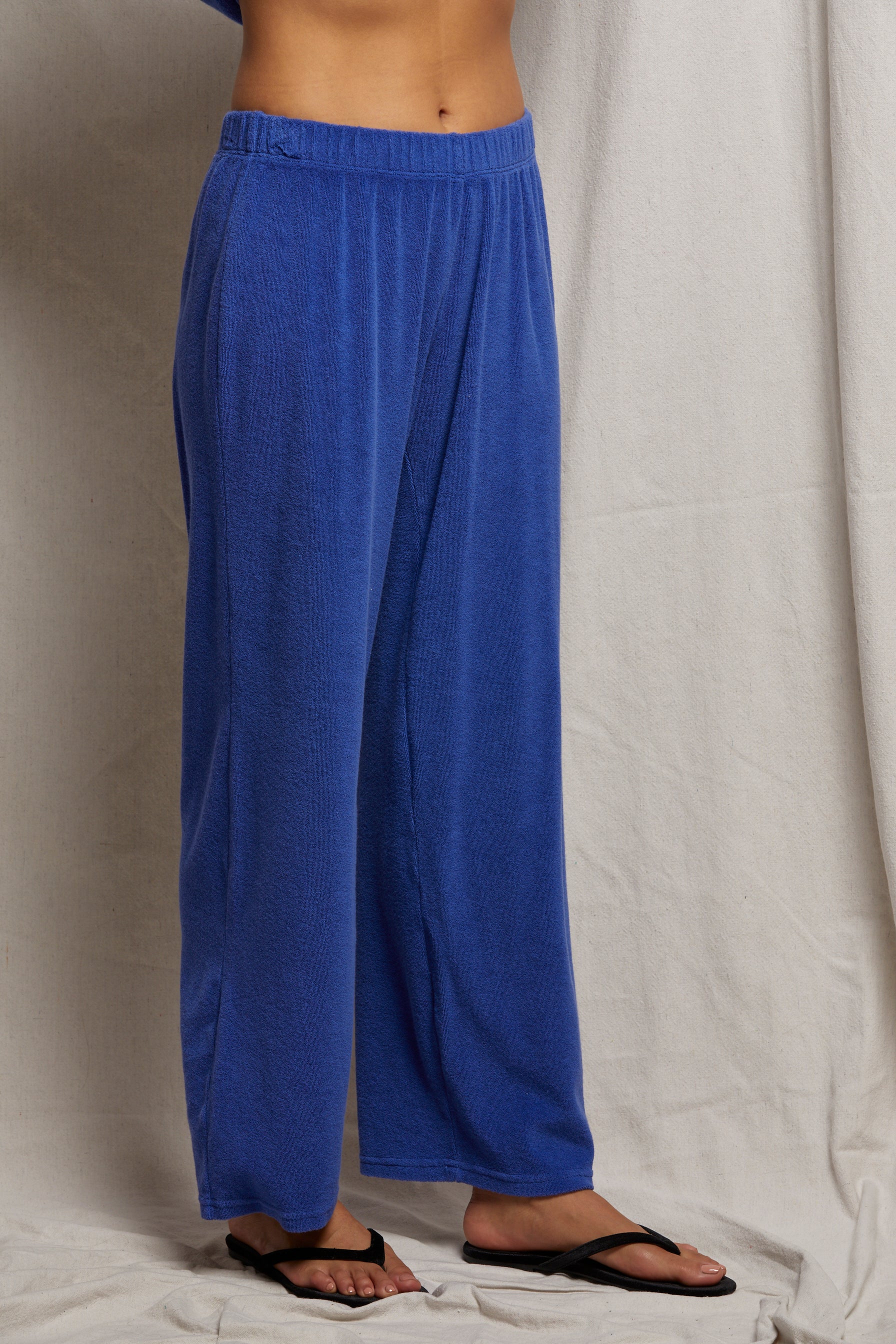 Perfect White Tee | Katie | Violet Blue