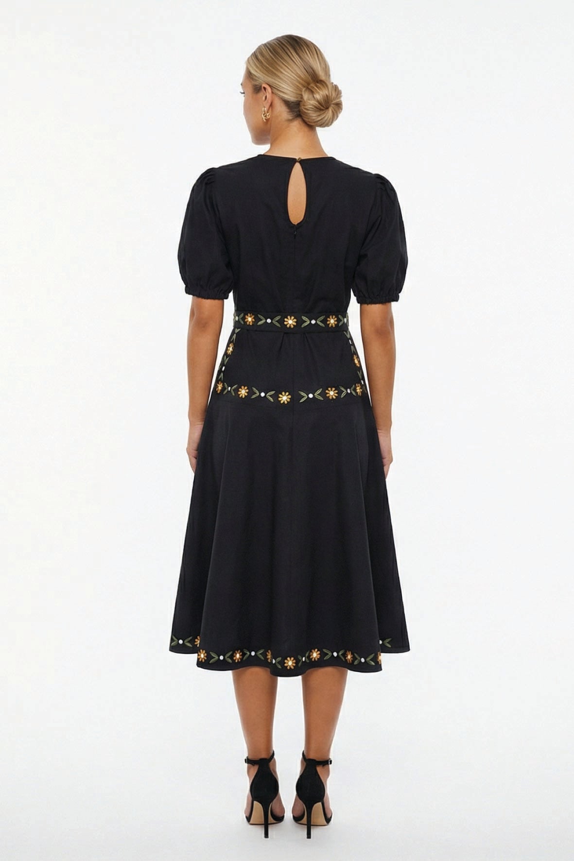 Lesley | Black