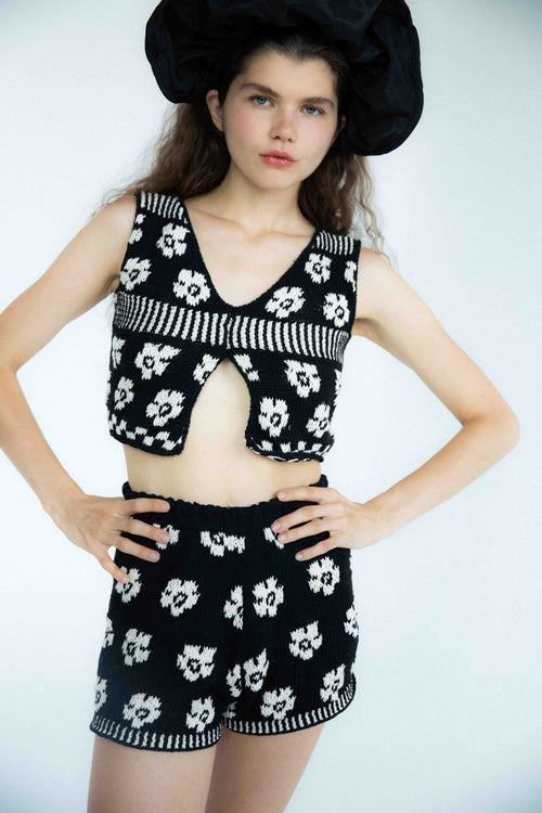 Alessia Short | Black & White