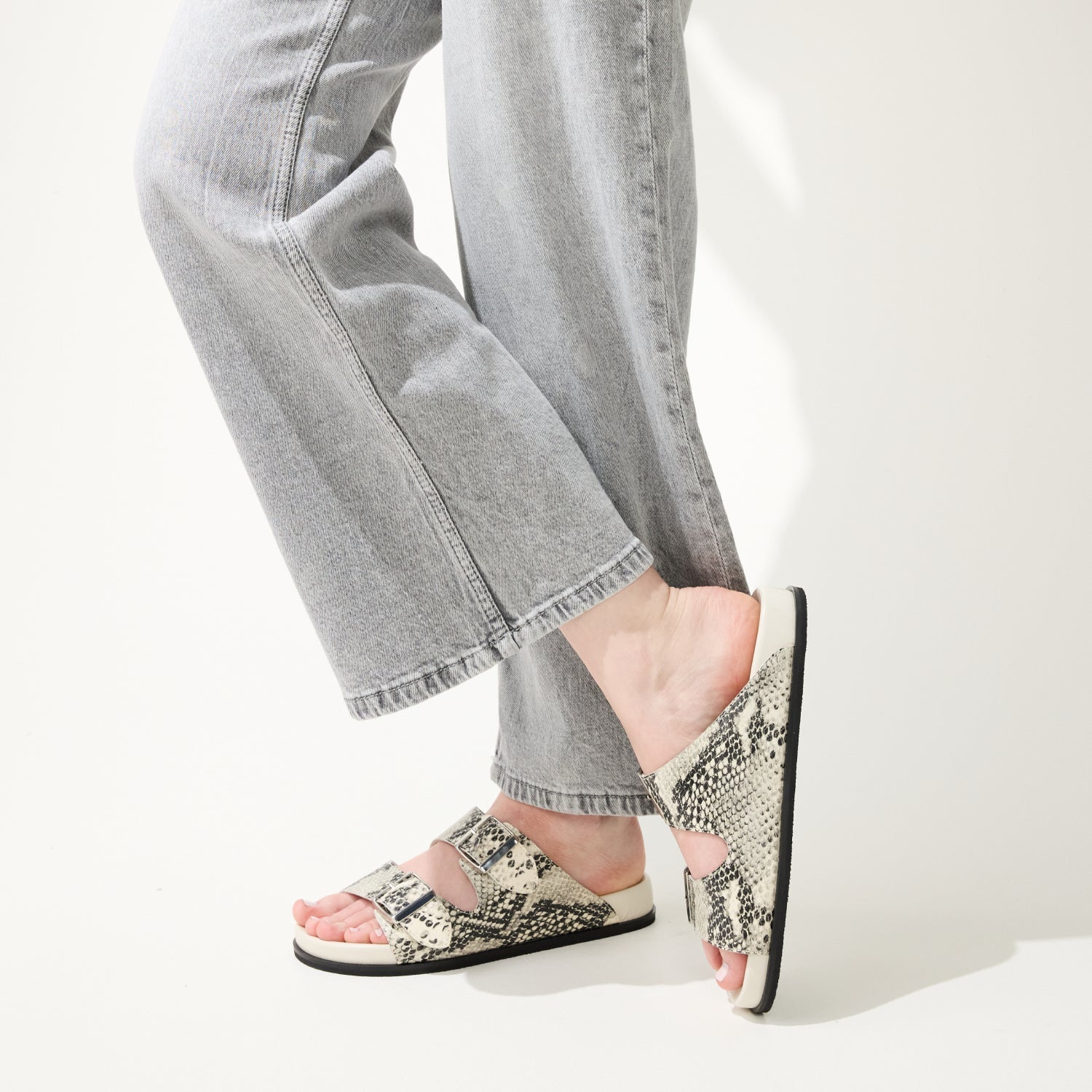MAYA IN SNAKE LEATHER - Yosi Samra  -