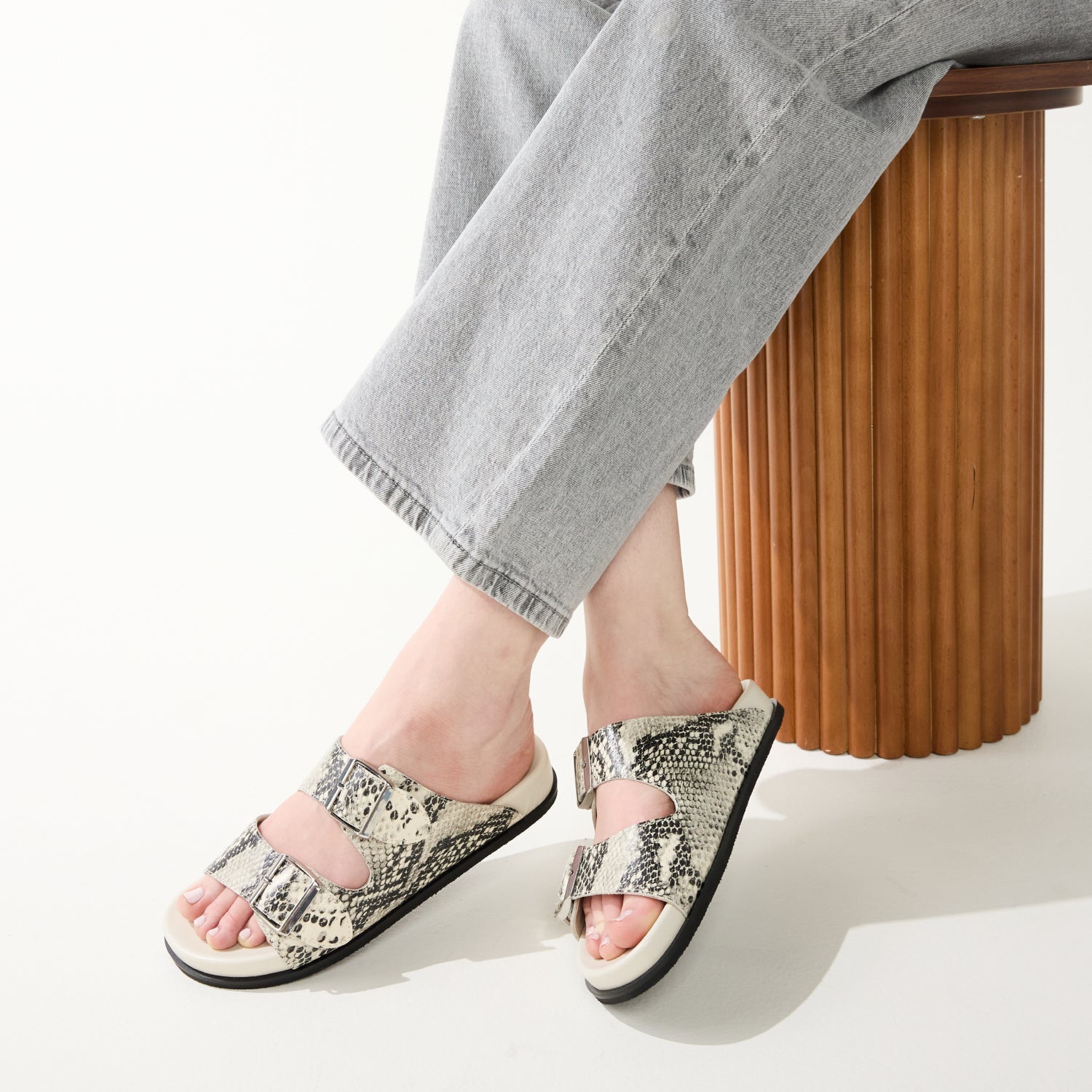 MAYA IN SNAKE LEATHER - Yosi Samra  -