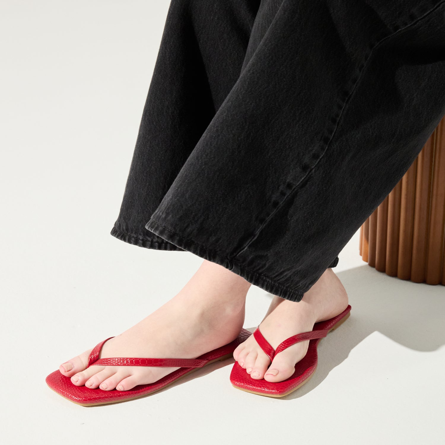 MERCER IN RED CROC - Yosi Samra  -