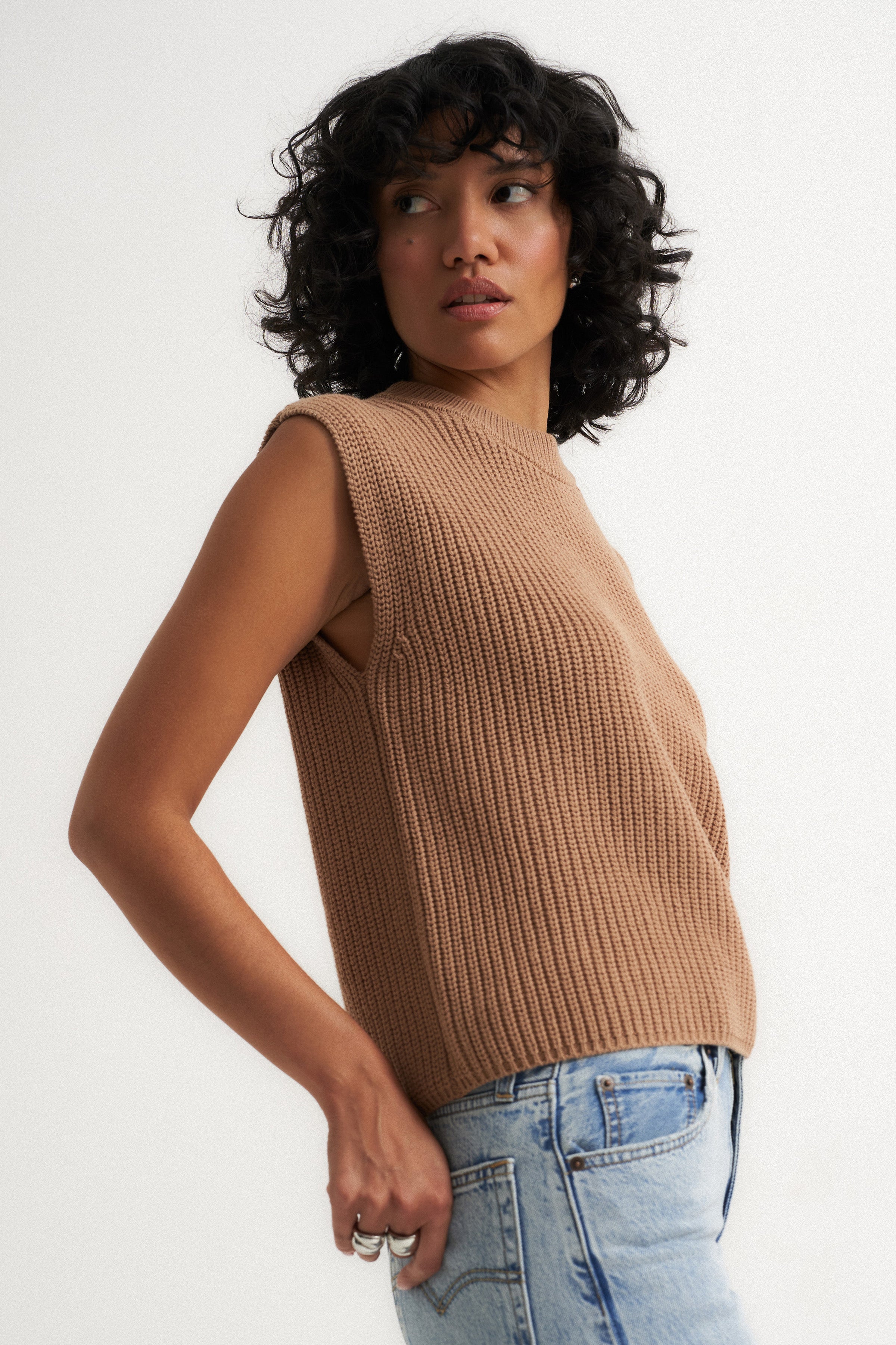 The Muscle Tee - Camel