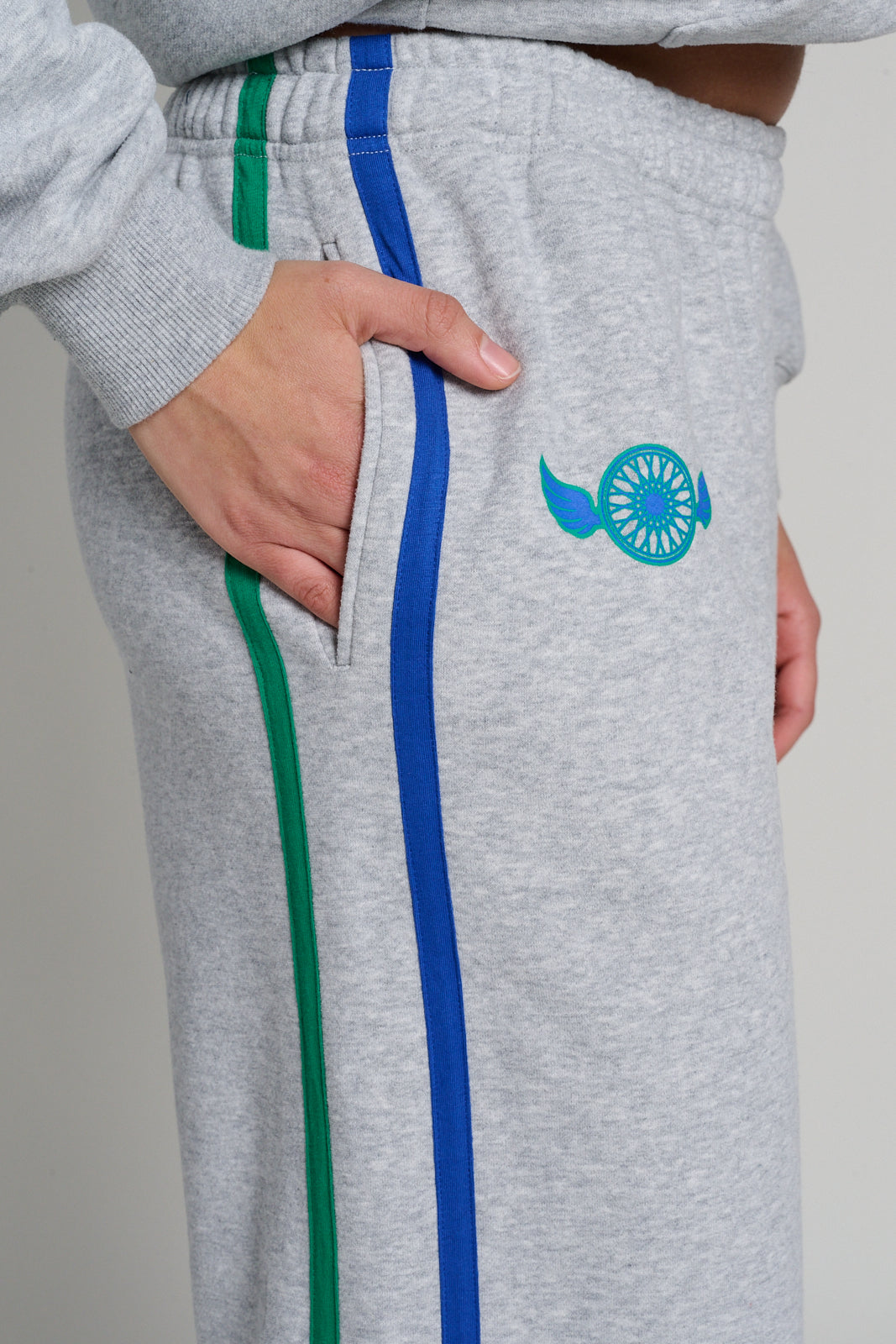 On Soul Time Classic Sweatpant | The Mayfair Group