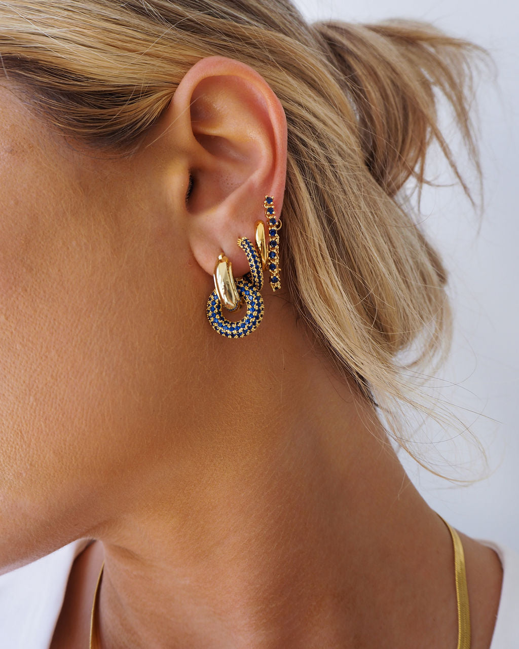 Pave Amalfi Huggies- Blue Sapphire- Silver