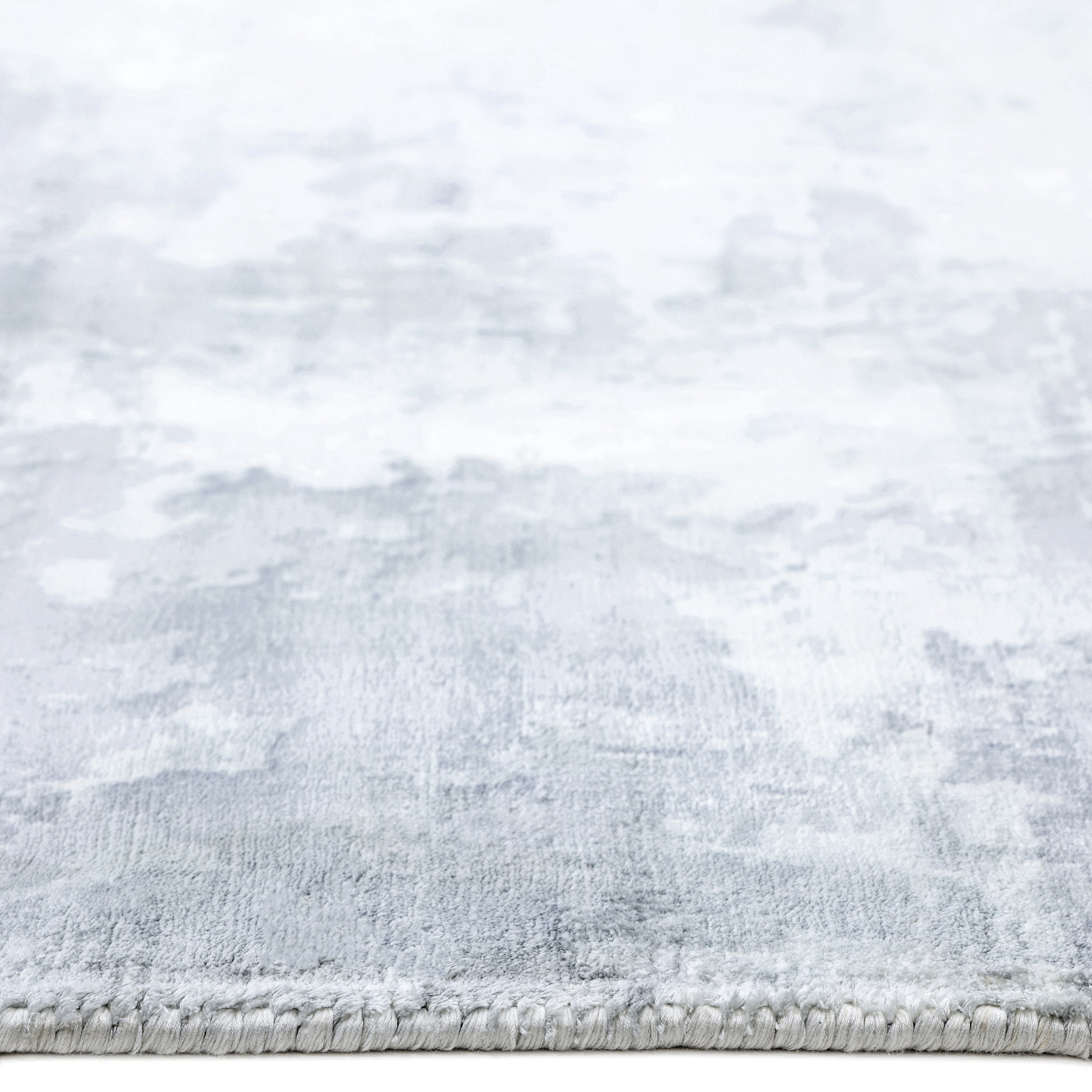 Elbrus Hand-Loomed Contemporary Abstract Ivory Area Rug