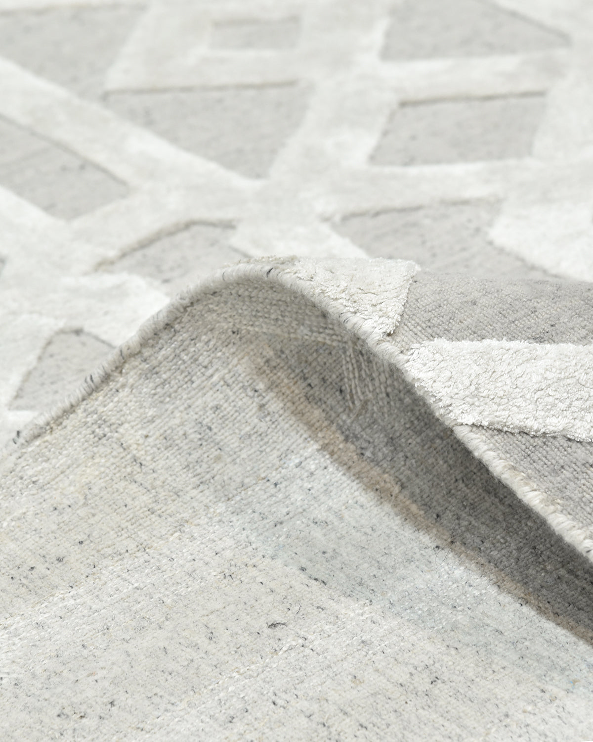Rae Hand-Loomed Contemporary Trellis Gray Area Rug