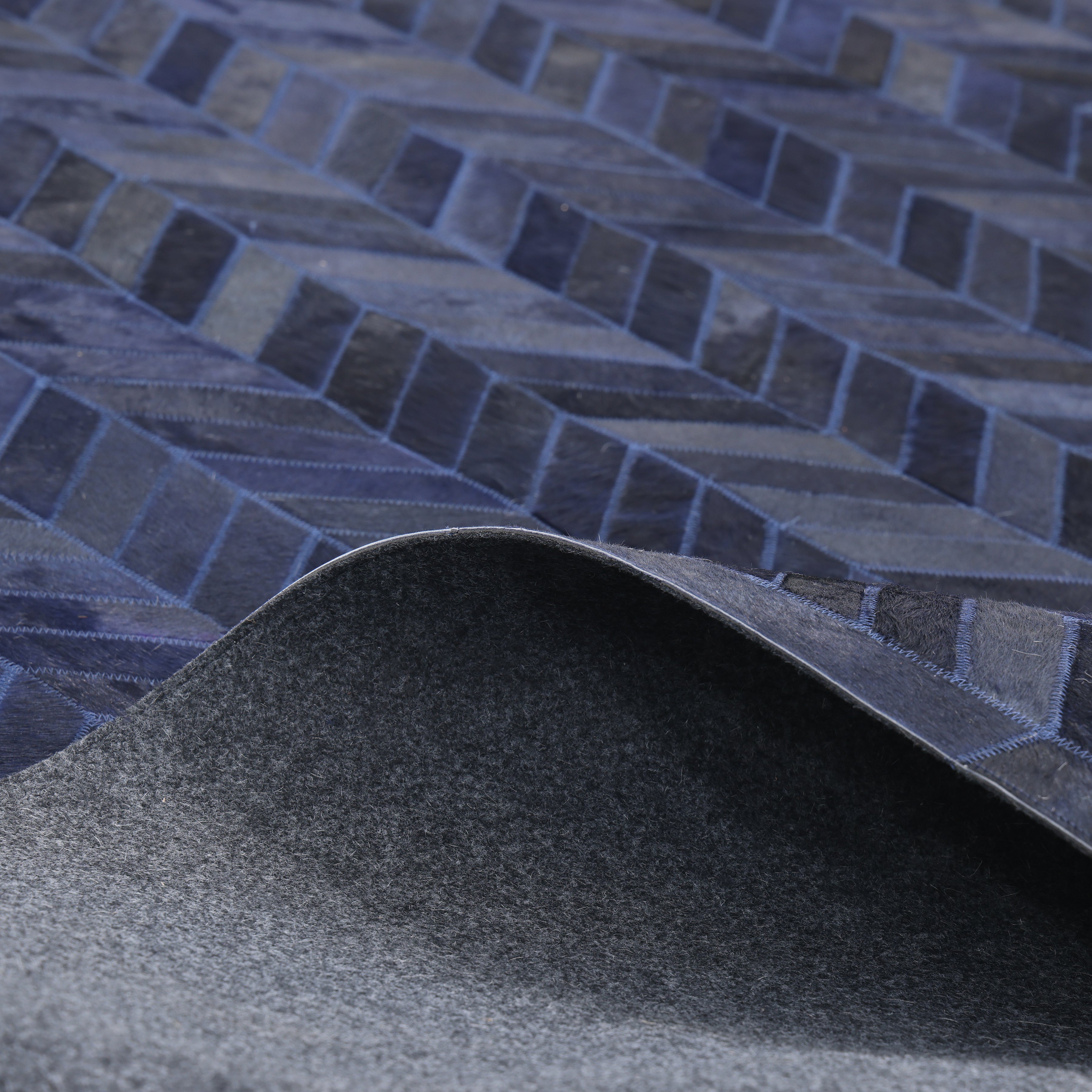 Meir Hand Woven Contemporary Chevron Blue Area Rug
