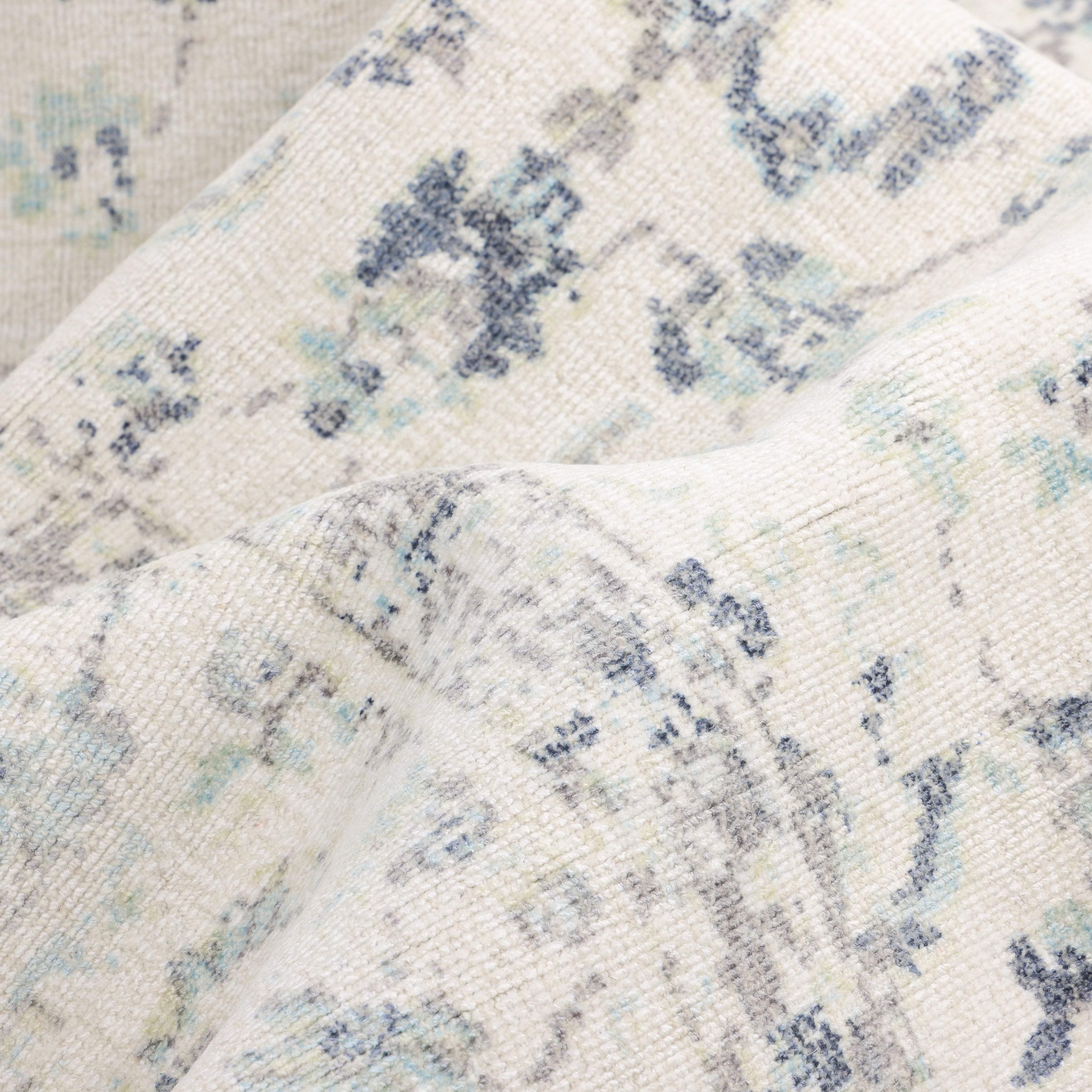 Leena Hand-Loomed Contemporary Floral Ivory Area Rug