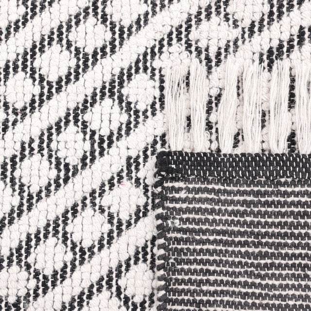 London Wool Hand Woven Contemporary Area Rug - Ivory