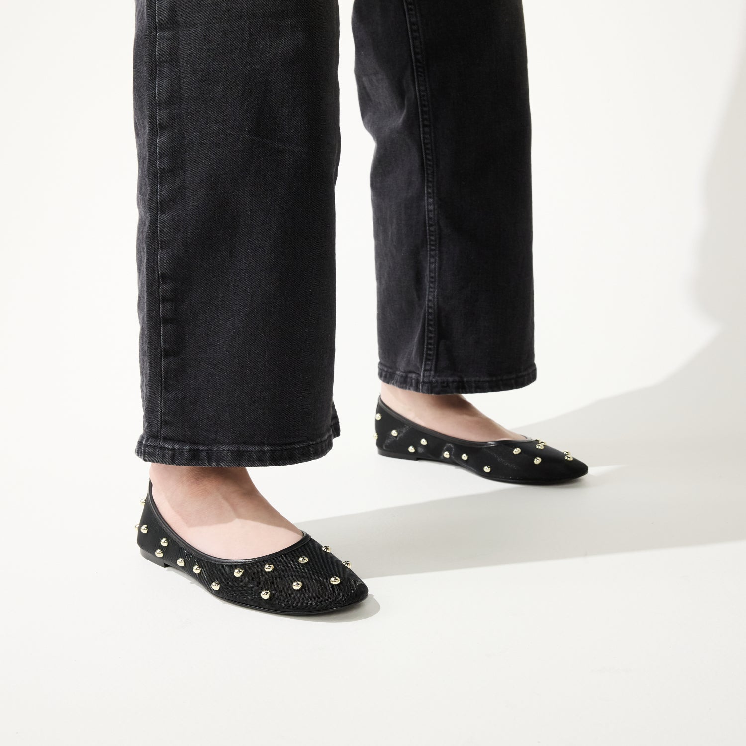 SADIE STUD IN BLACK MESH - Yosi Samra  -
