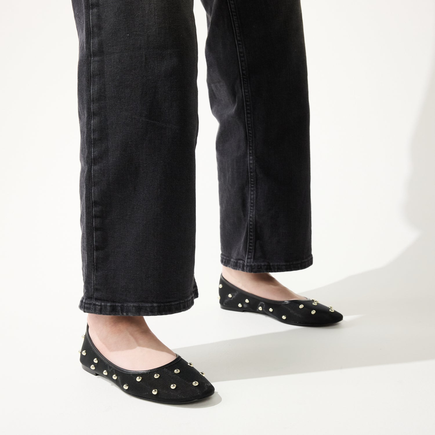 SADIE STUD IN BLACK MESH - Yosi Samra  -
