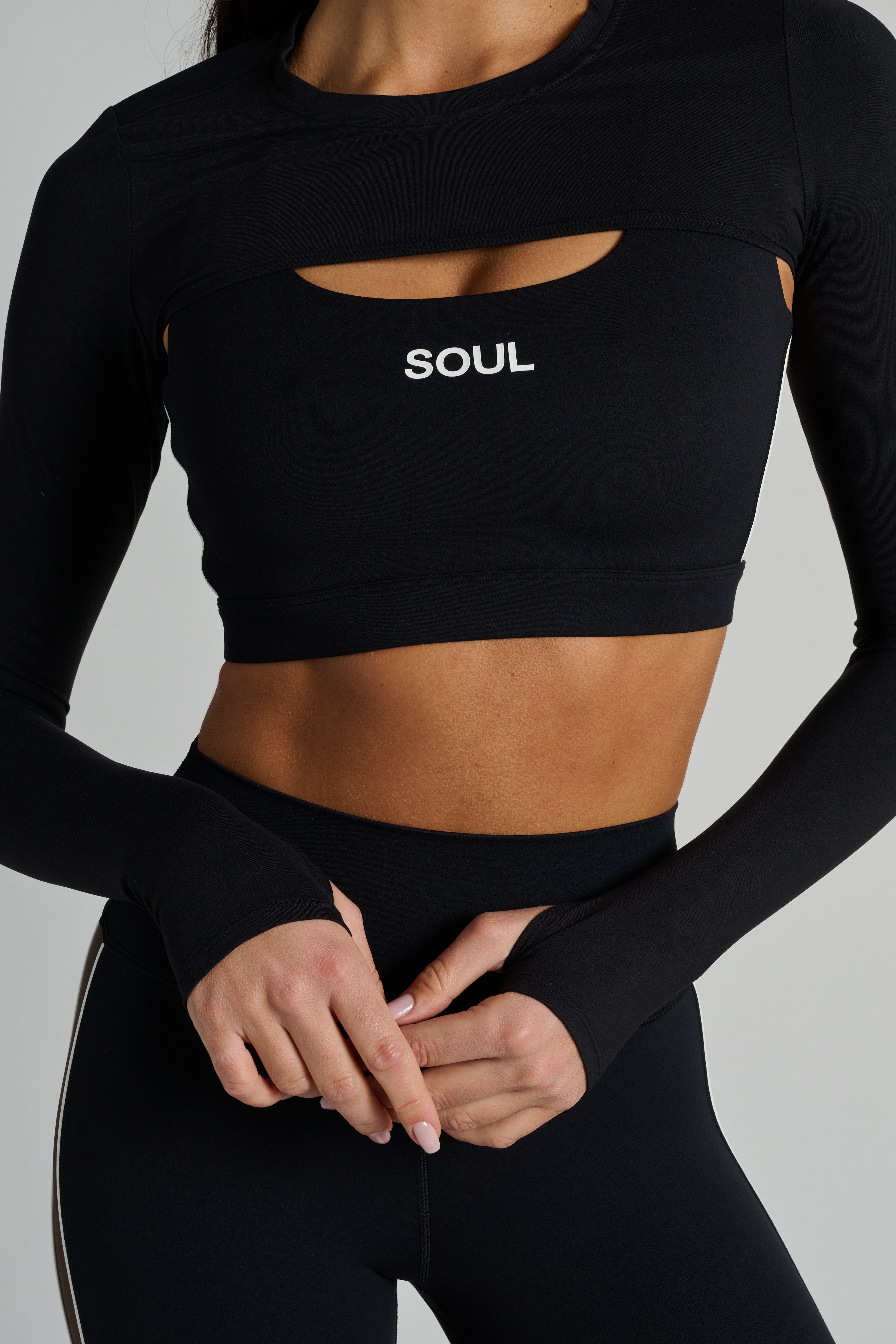 Amelia Airweight Lite Shrug | Splits59