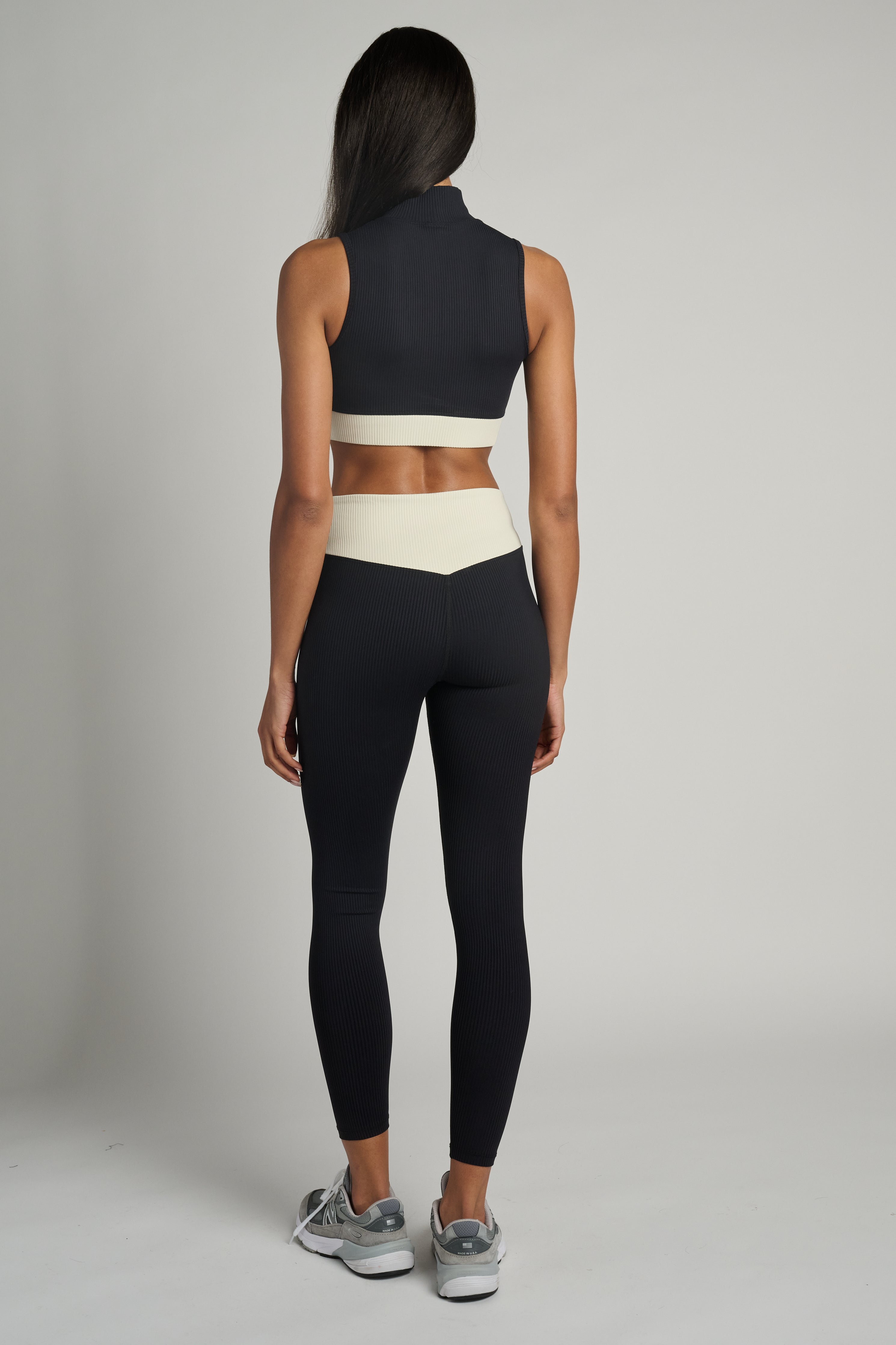 Ribbed Two Tone Dip Legging | Year of Ours