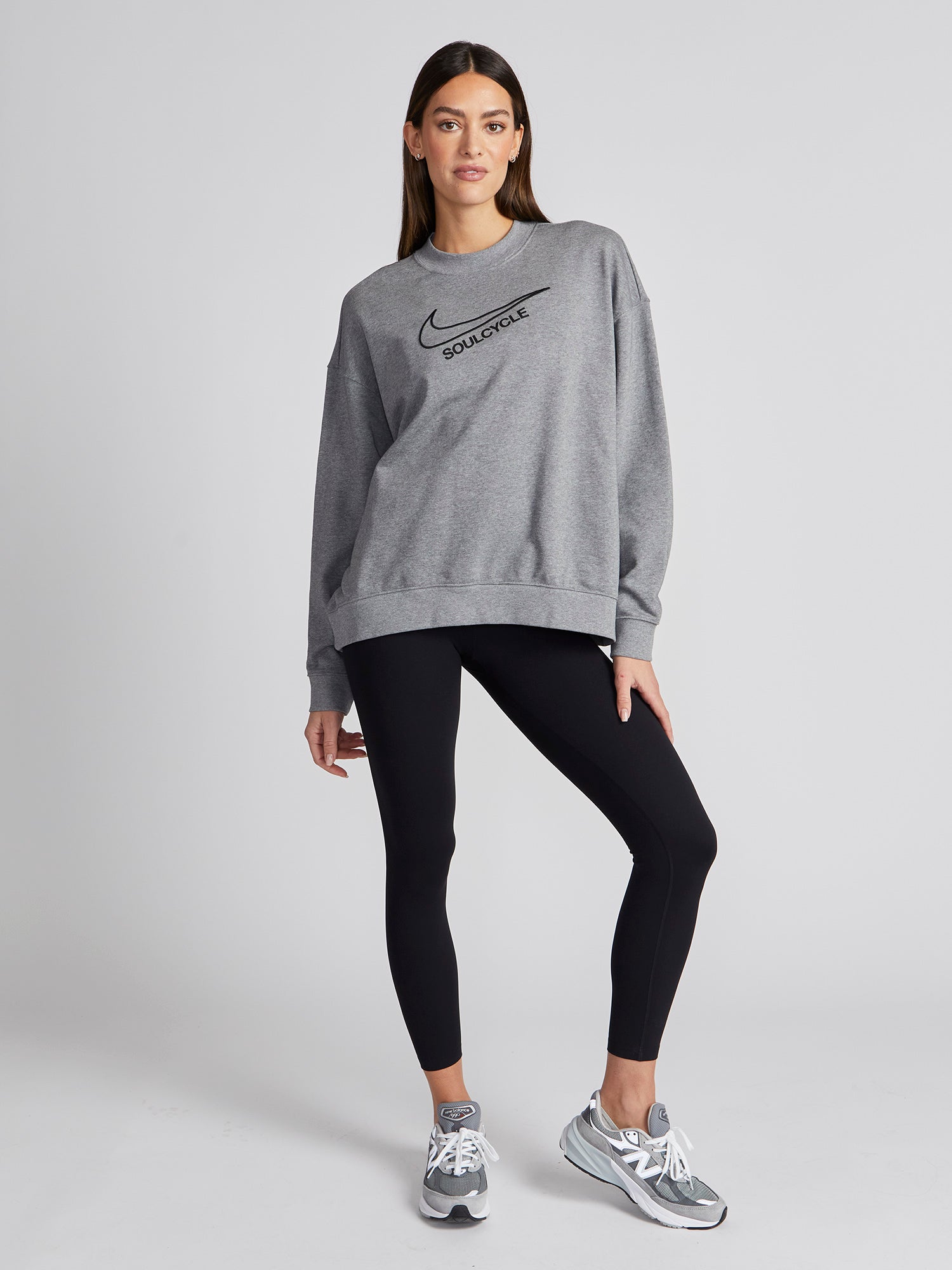 GRAPHIC CREWNECK | Nike