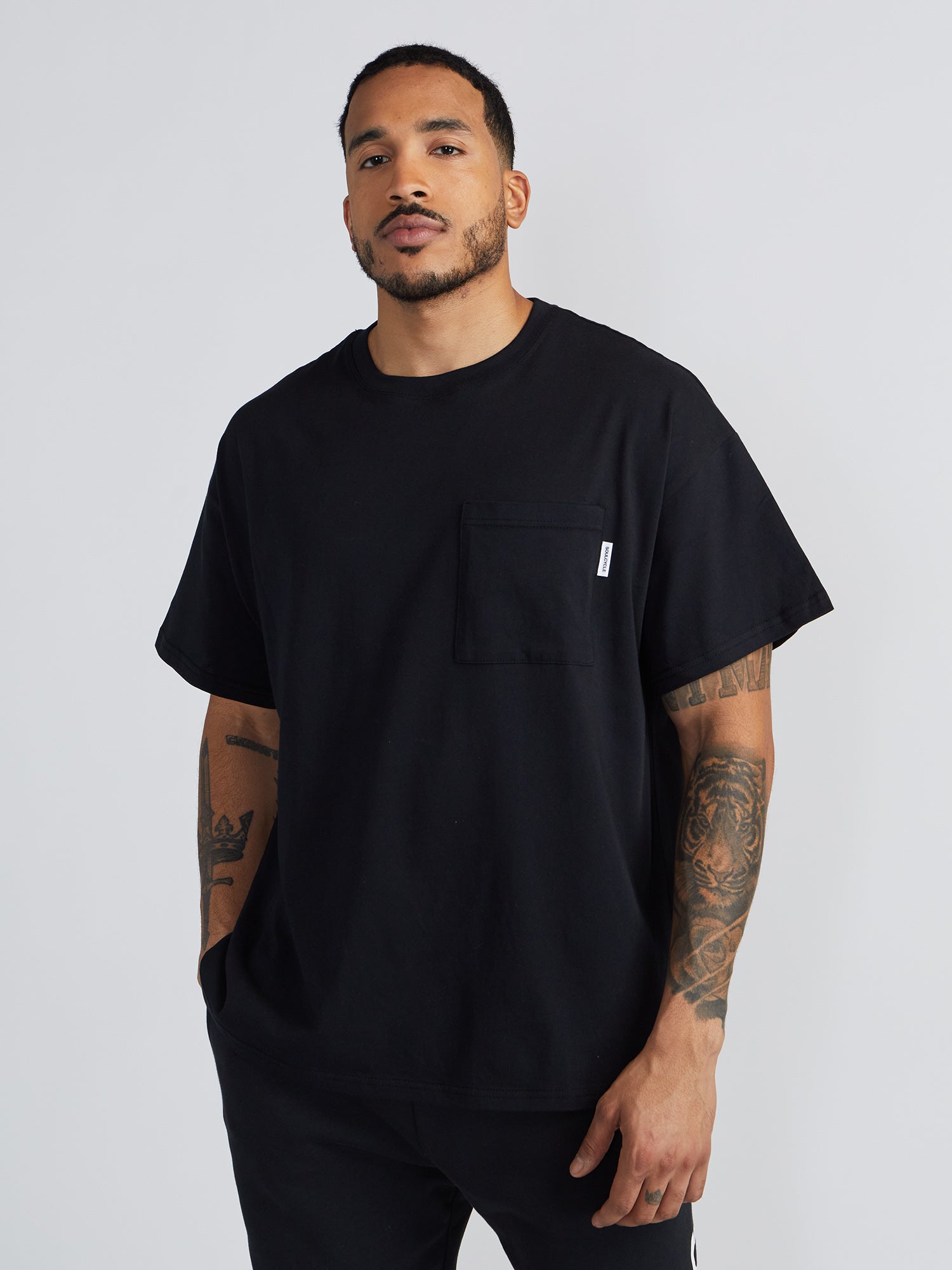 RUBY CORE BLACK POCKET TEE | Soul by SoulCycle